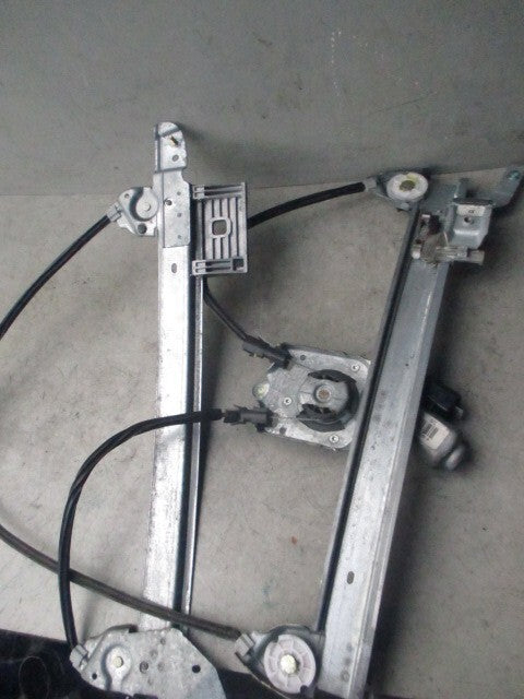 2009 RENAULT MEGANE MK2 OSF DRIVER SIDE FRONT WINDOW MOTOR & REGULATOR 400875