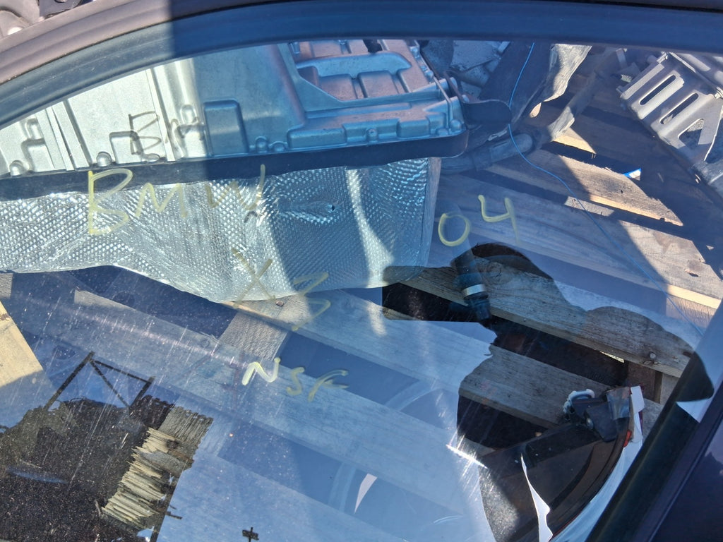 2004 BMW X3 E83 NSR PASSENGER SIDE FRONT LEFT COMPLETE DOOR BLACK