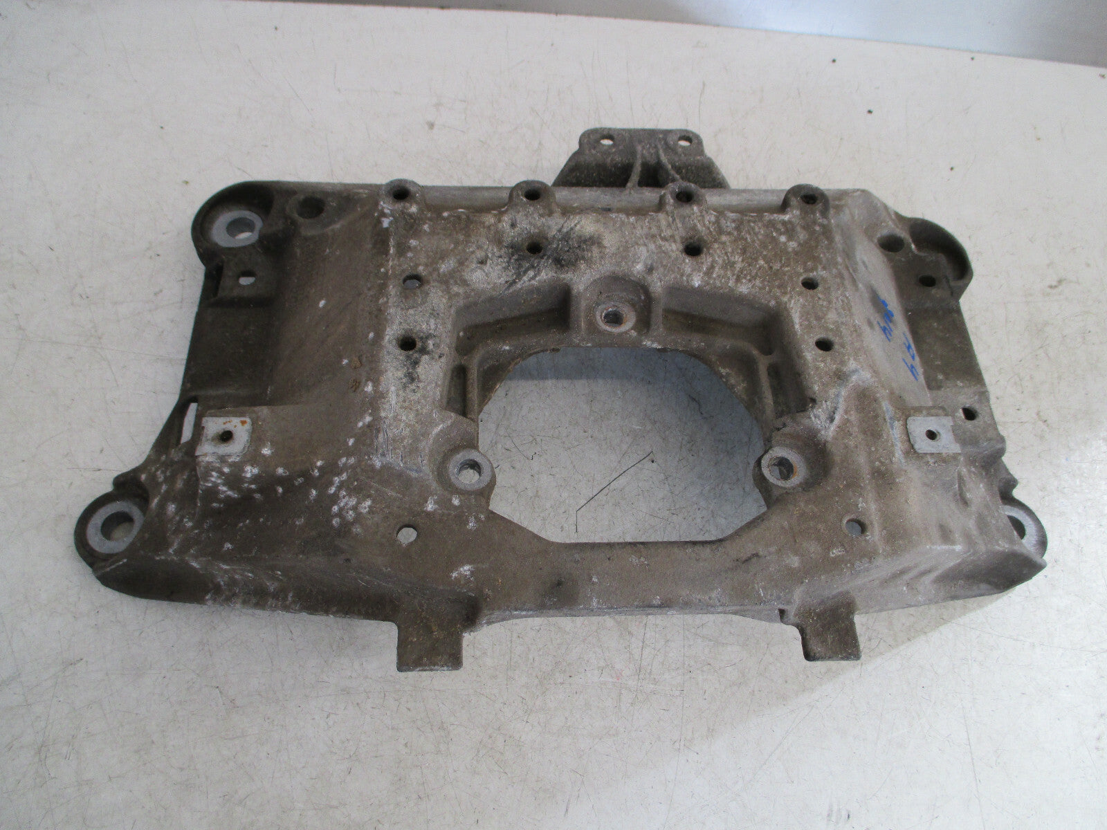 AUDI A4 B8 2014 2.0 TDI GEARBOX CRADLE MOUNT 8K0399263