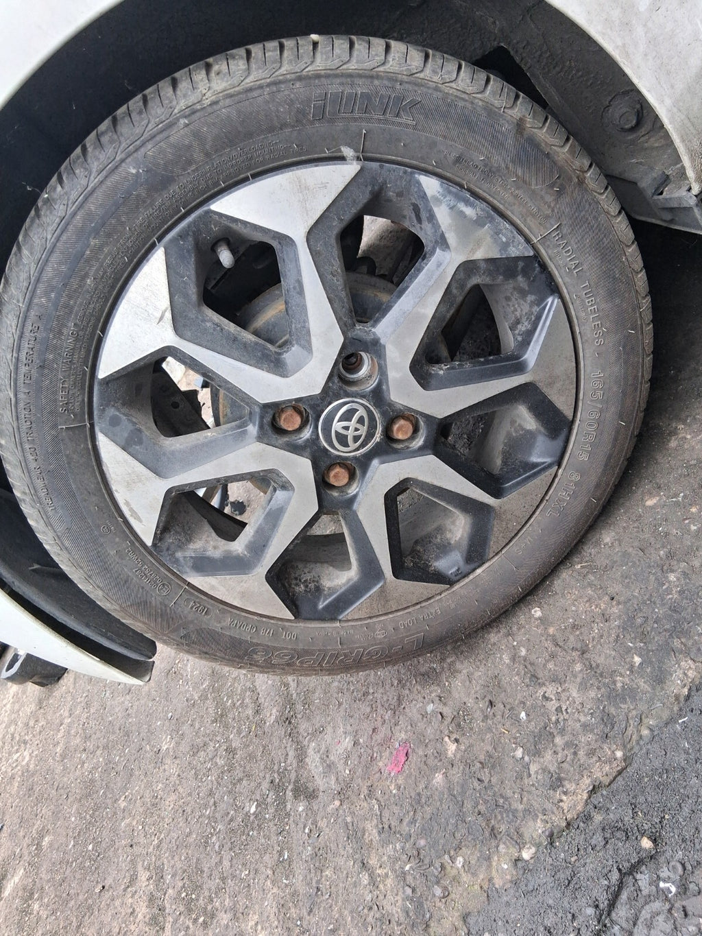 2020 TOYOTA AYGO MK2 15 INCH 4 x ALLOY WHEEL SET WITH TYRE 165/60R15