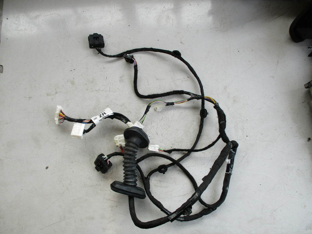 NISSAN QASHQAI J11 MK2 OSF DRIVER OFF RIGHT SIDE FRONT DOOR LOOM 24124HV40C