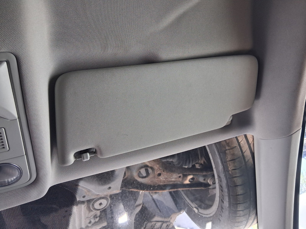 2015 SEAT LEON FR MK3 OSF DRIVER SIDE FRONT SUN VISOR
