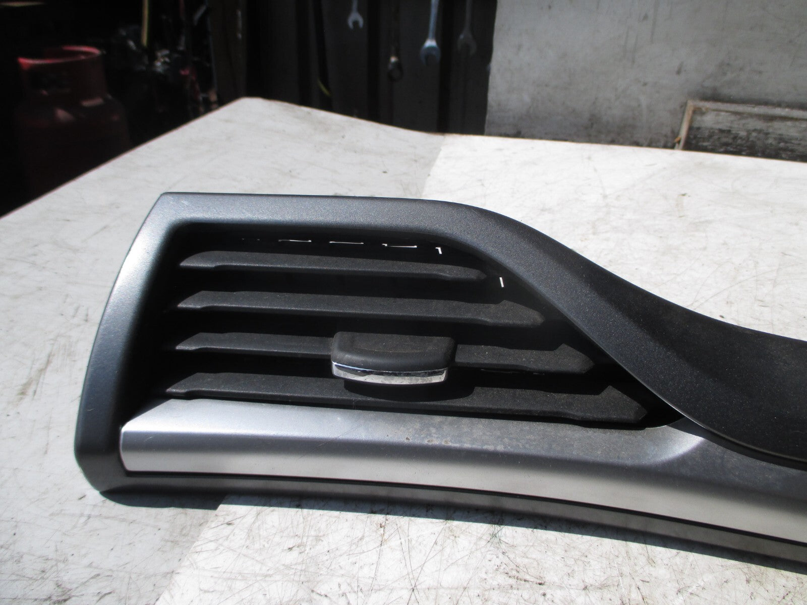 FORD MONDEO MK5 2016 NS PASSENGER SIDE DASH AIR VENT TRIM PANEL DS73-F04338-F