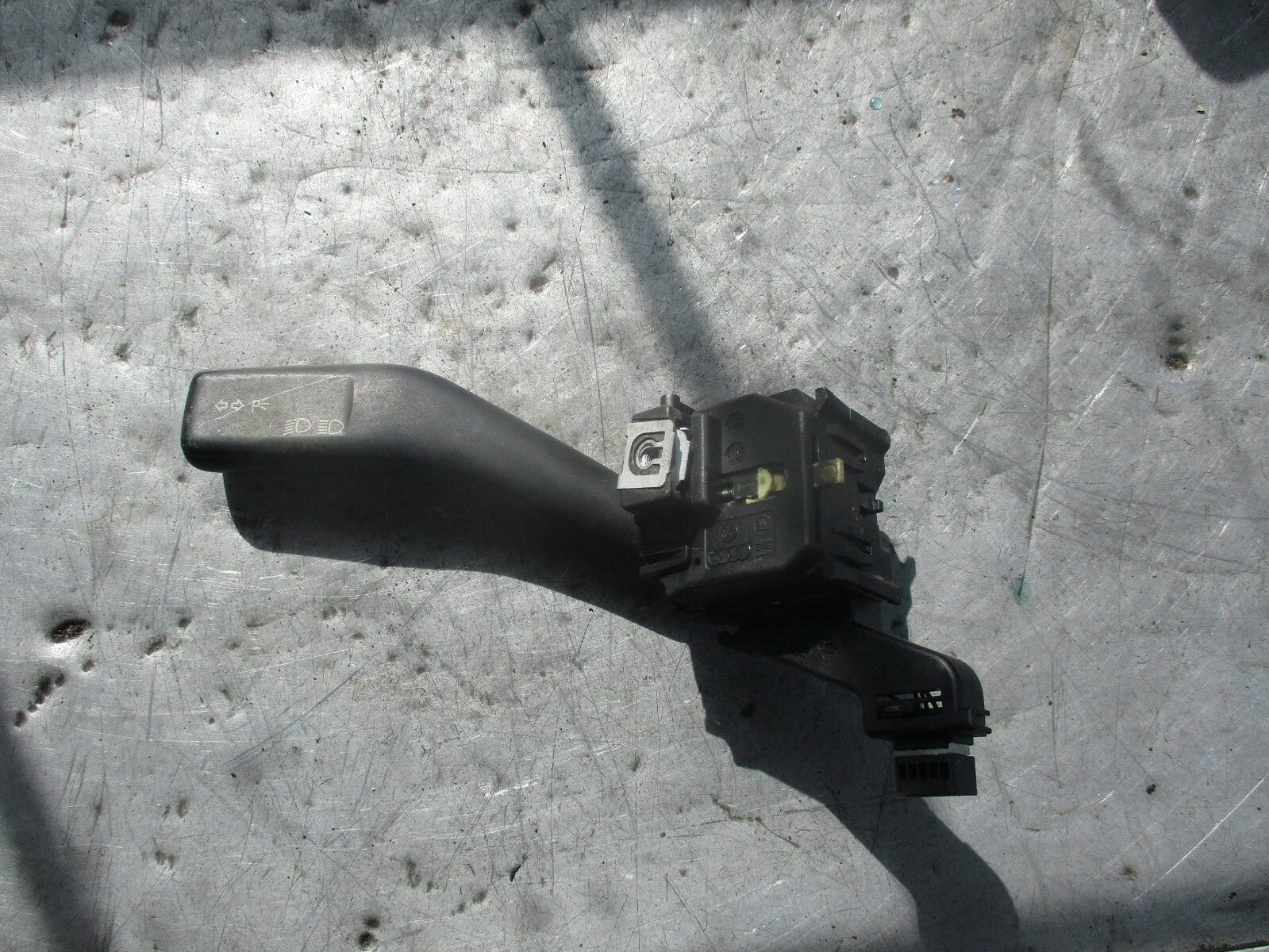SKODA OCTAVIA MK2 GENUINE INDICATOR STALK SWITCH 01103500