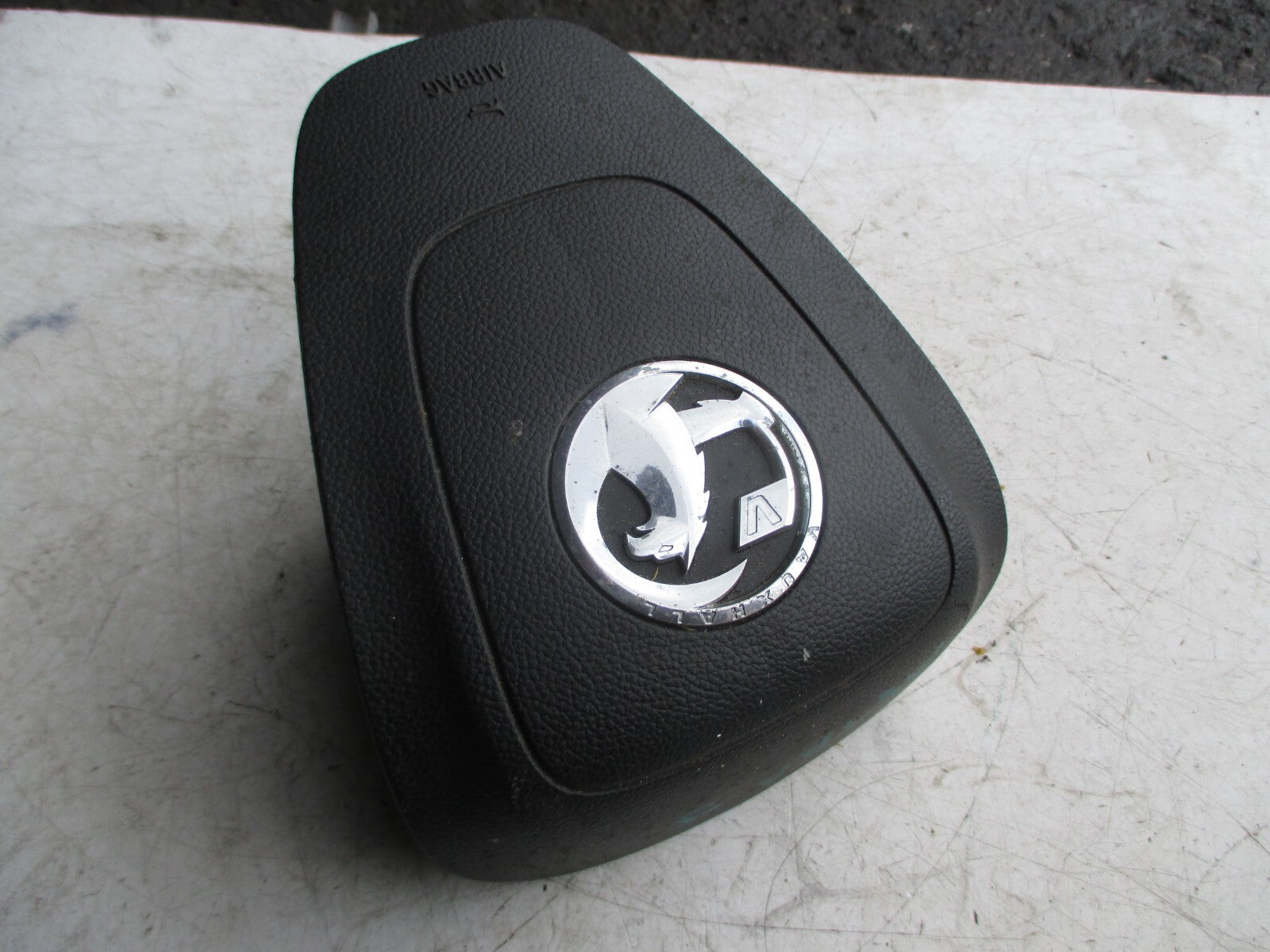 VAUXHALL ASTRA J MK6 2012 STEERING WHEEL AIRBAG AIR BAG 13299779