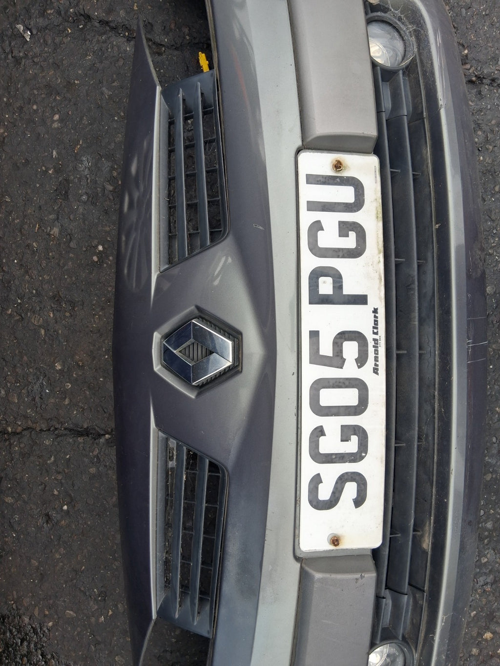 2005 RENAULT MEGANE MK2 FRONT COMPLETE BUMPER
