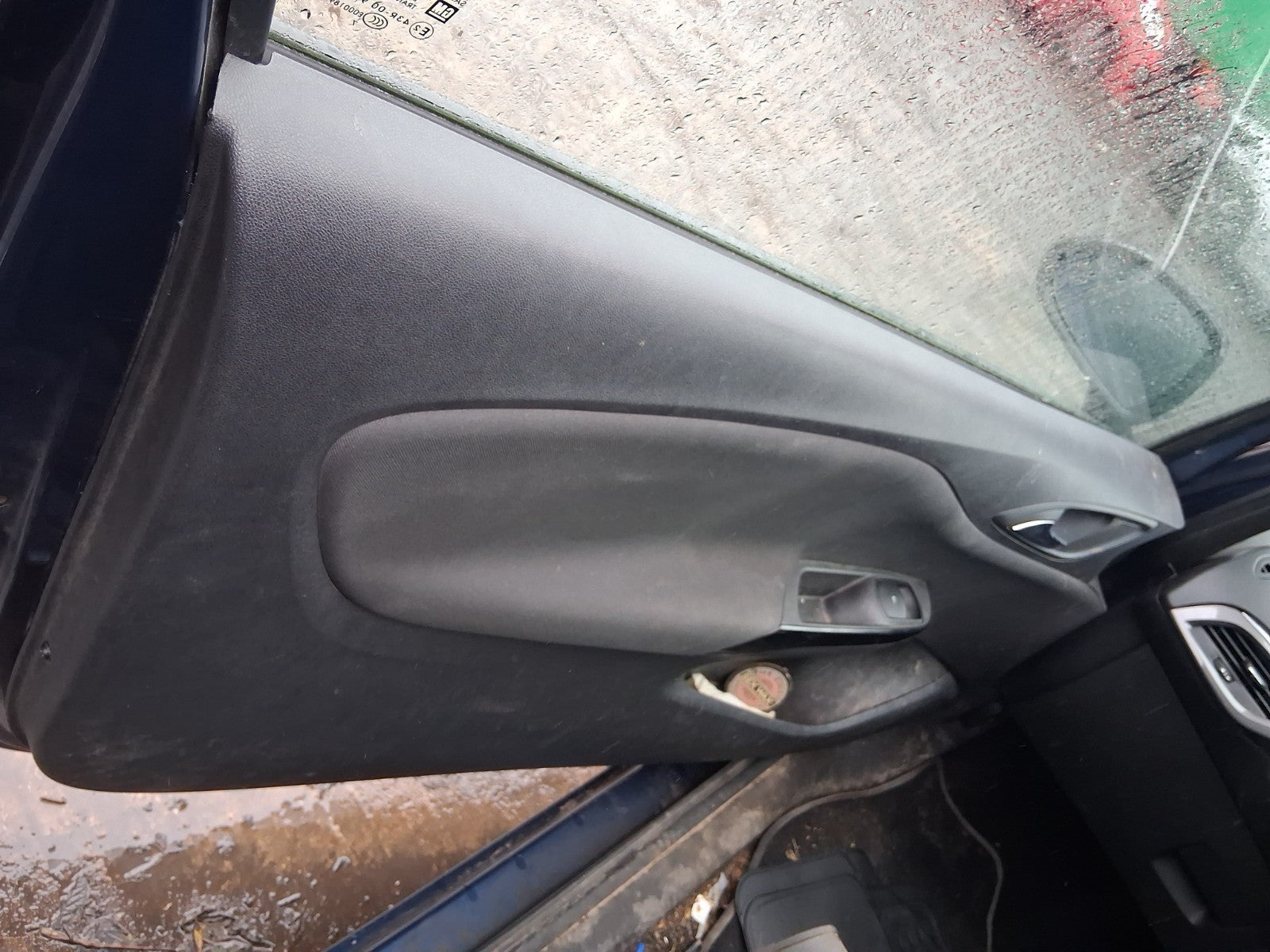 2017 VAUXHALL CORSA E NSF PASSENGER SIDE FRONT LEFT DOOR CARD PANEL