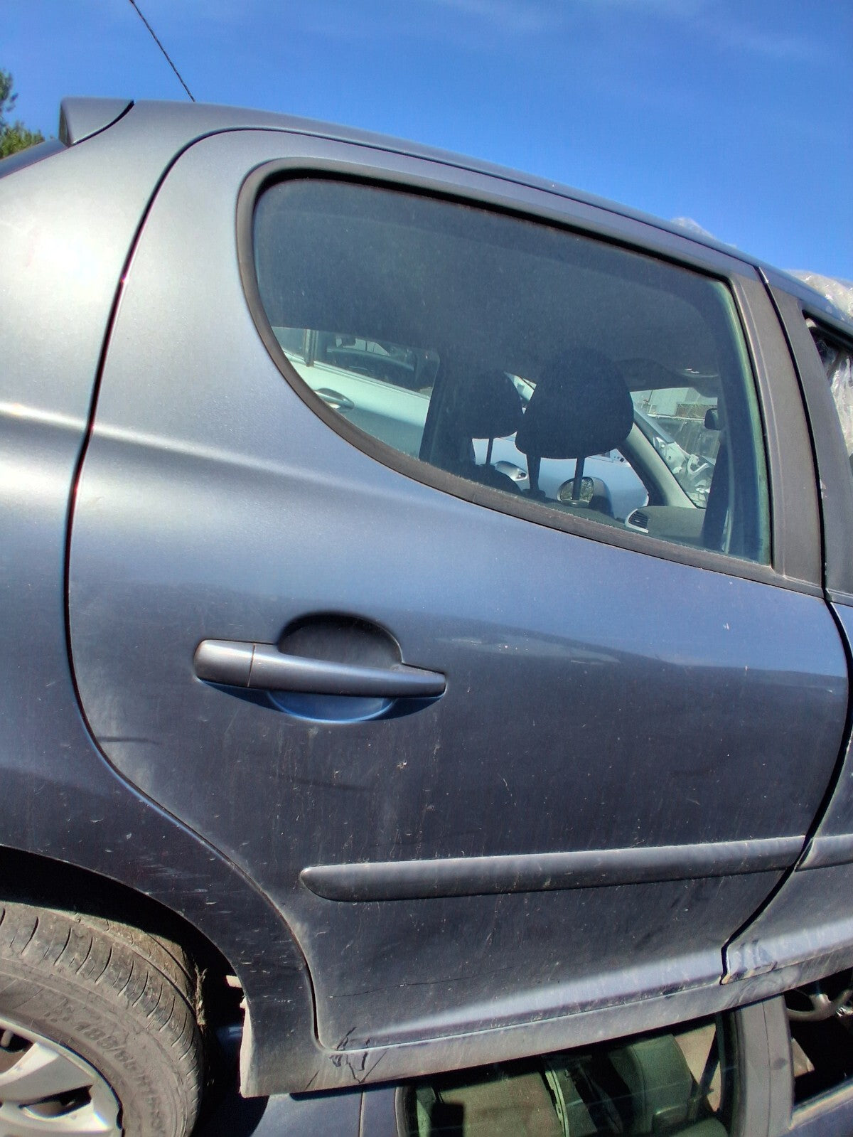 2009 PEUGEOT 207 OSR DRIVER SIDE REAR COMPLETE DOOR GRIS THORIUM METALLIC KTHC
