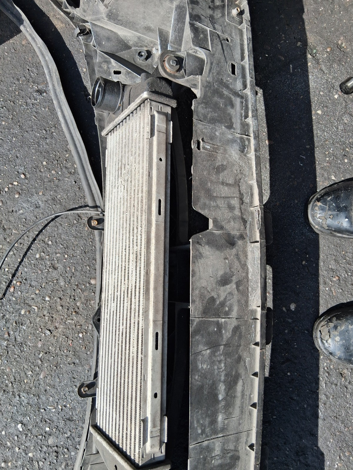 2013 VAUXHALL VIVARO 2.0 DIESEL INTERCOOLER RADIATOR FRONT SLAM PANEL 8200411160