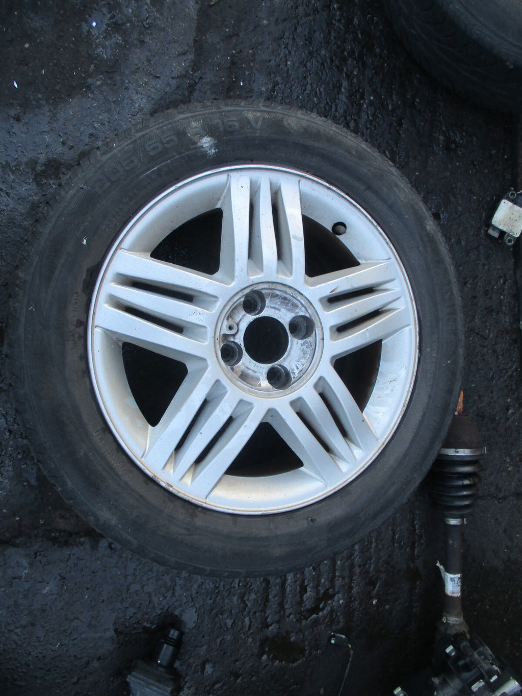 RENAULT MEGANE MK3 2009 16 INCH ALLOY WHEEL WITH TYRE 205/55R16