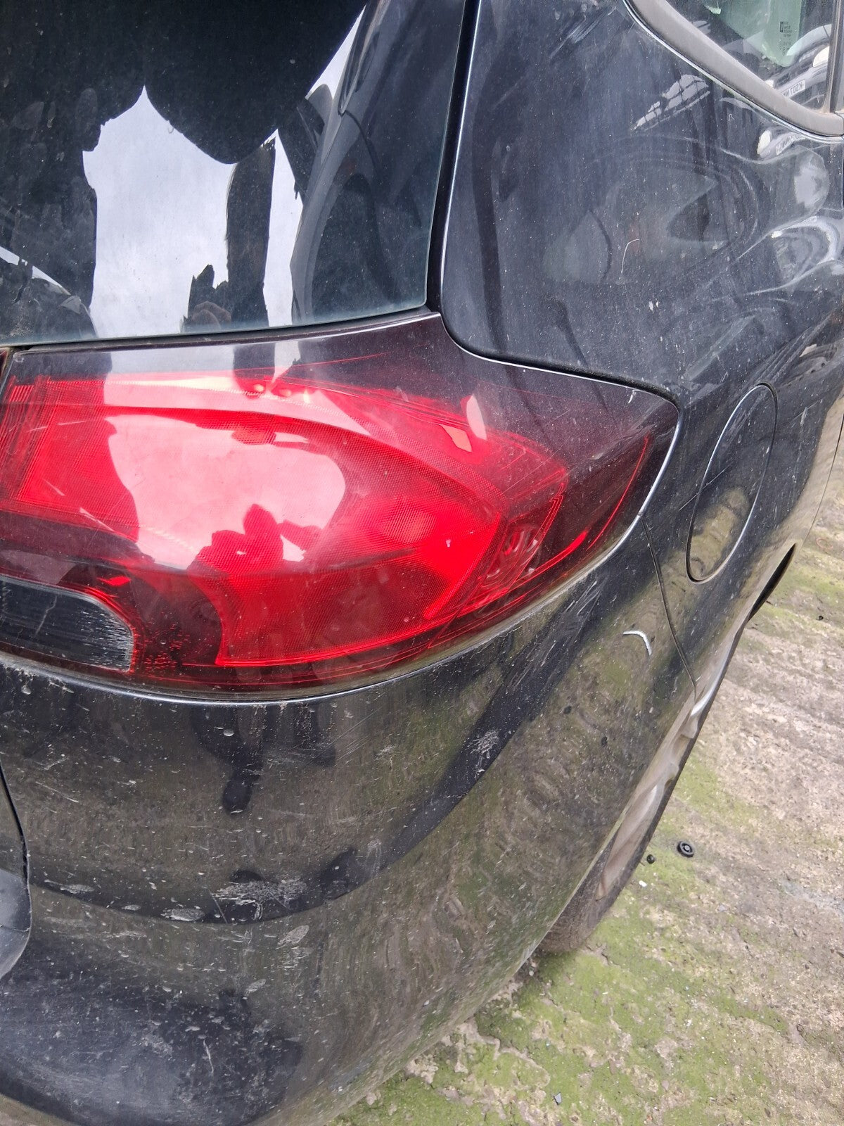 2014 VAUXHALL ZAFIRA TOURER C MK3 OSR DRIVER SIDE REAR RIGHT OUTER TAIL LIGHT
