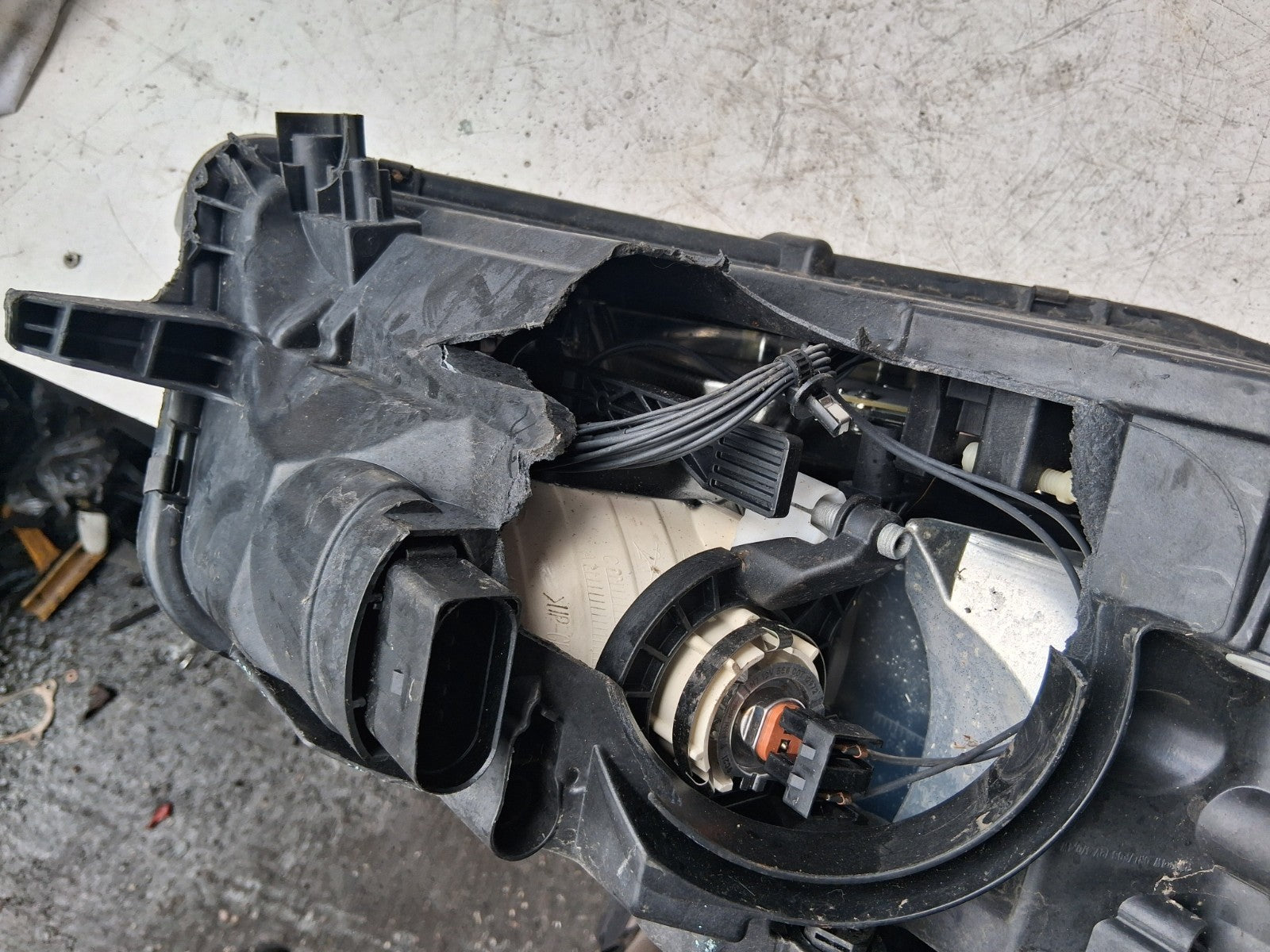 2019 SKODA FABIA MK3 NJ NSF PASSENGER SIDE FRONT LEFT HEADLIGHT 6V2941015D