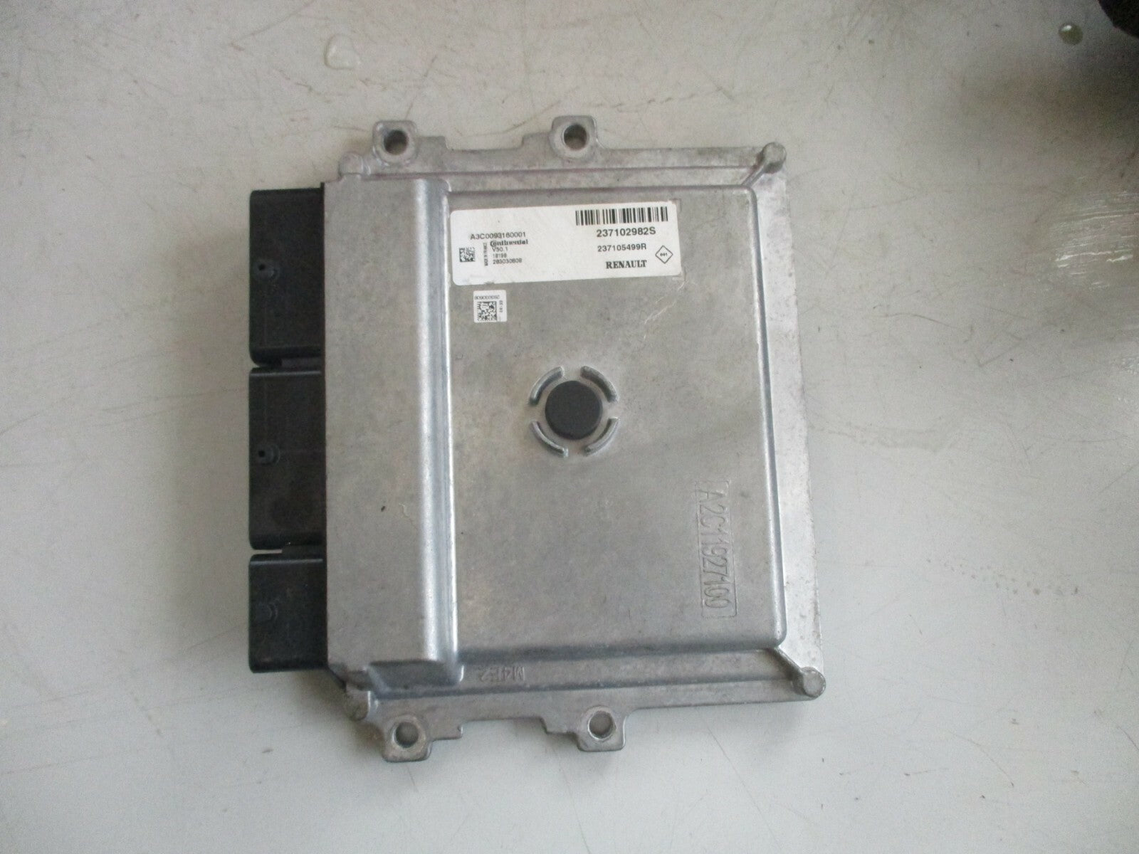RENAULT CLIO X98 MK4 2019 0.9 PETROL ENGINE CONTROL UNIT ECU 237102982S