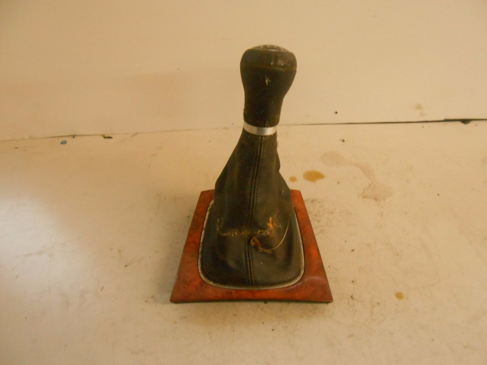 AUDI A3 8P (MK2) 2007 6 SPEED MANUAL GEAR KNOB GAITER & WOOD TRIM 8P0864261B