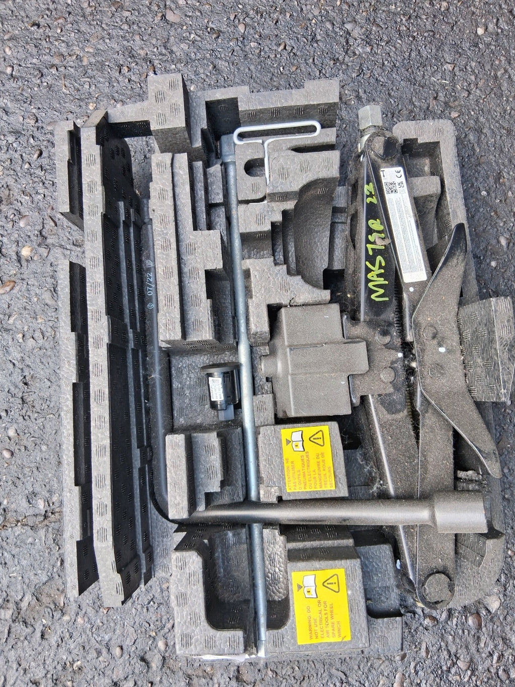2023 RENAULT MASTER MK3 JACK TOOL KIT 995016340R