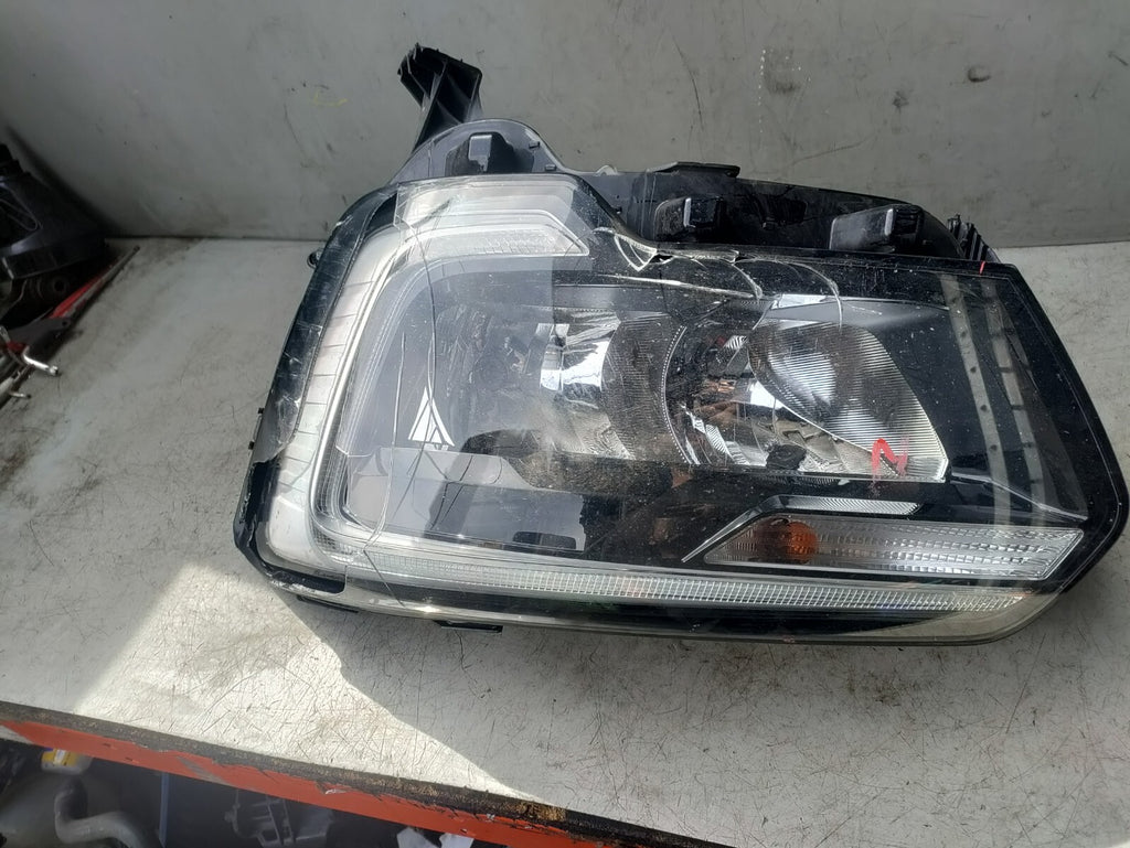 2023 RENAULT MASTER MK3 NSF PASSENGER SIDE HEADLIGHT DAMAGED 260602286R
