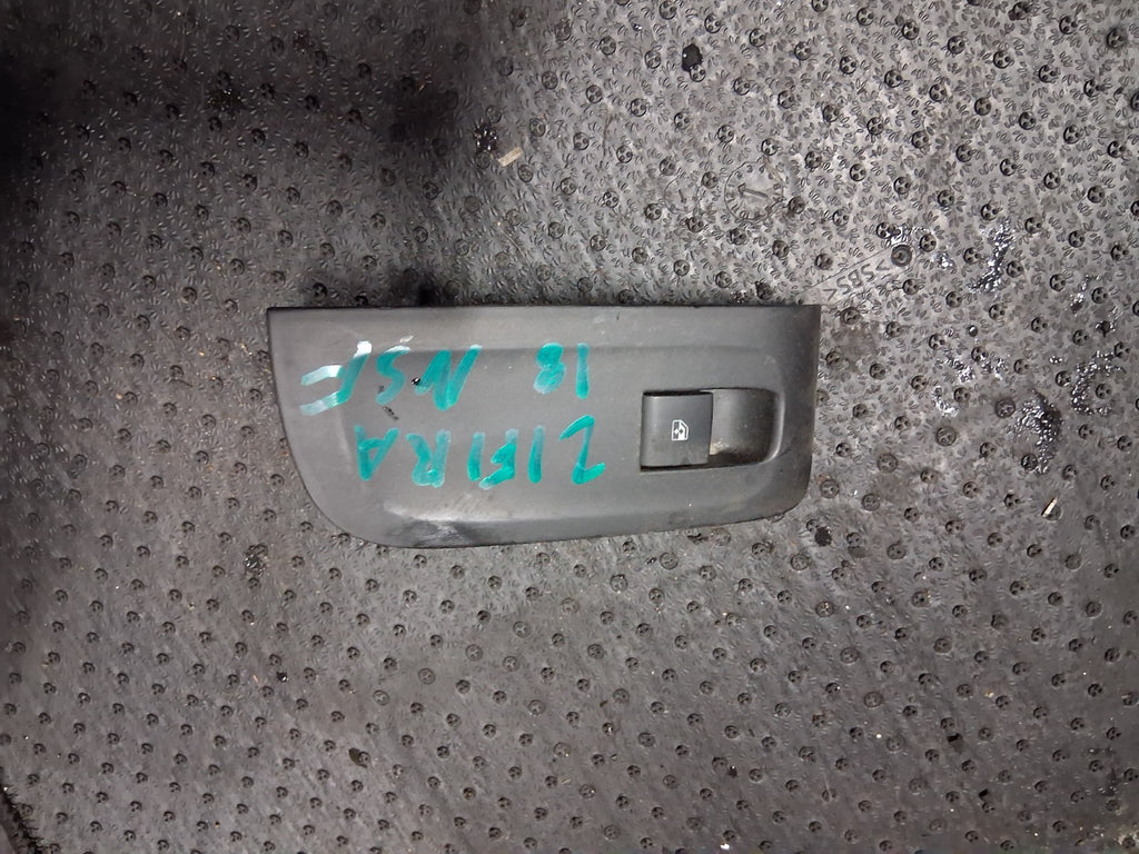 2018 VAUXHALL ZAFIRA C NSF PASSENGER SIDE FRONT WINDOW CONTROL SWITCH 22915102