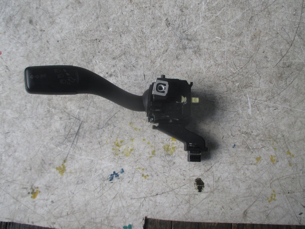 AUDI A3 8P 2009 INDICATOR LIGHT SWITCH STALK 8P0953513C
