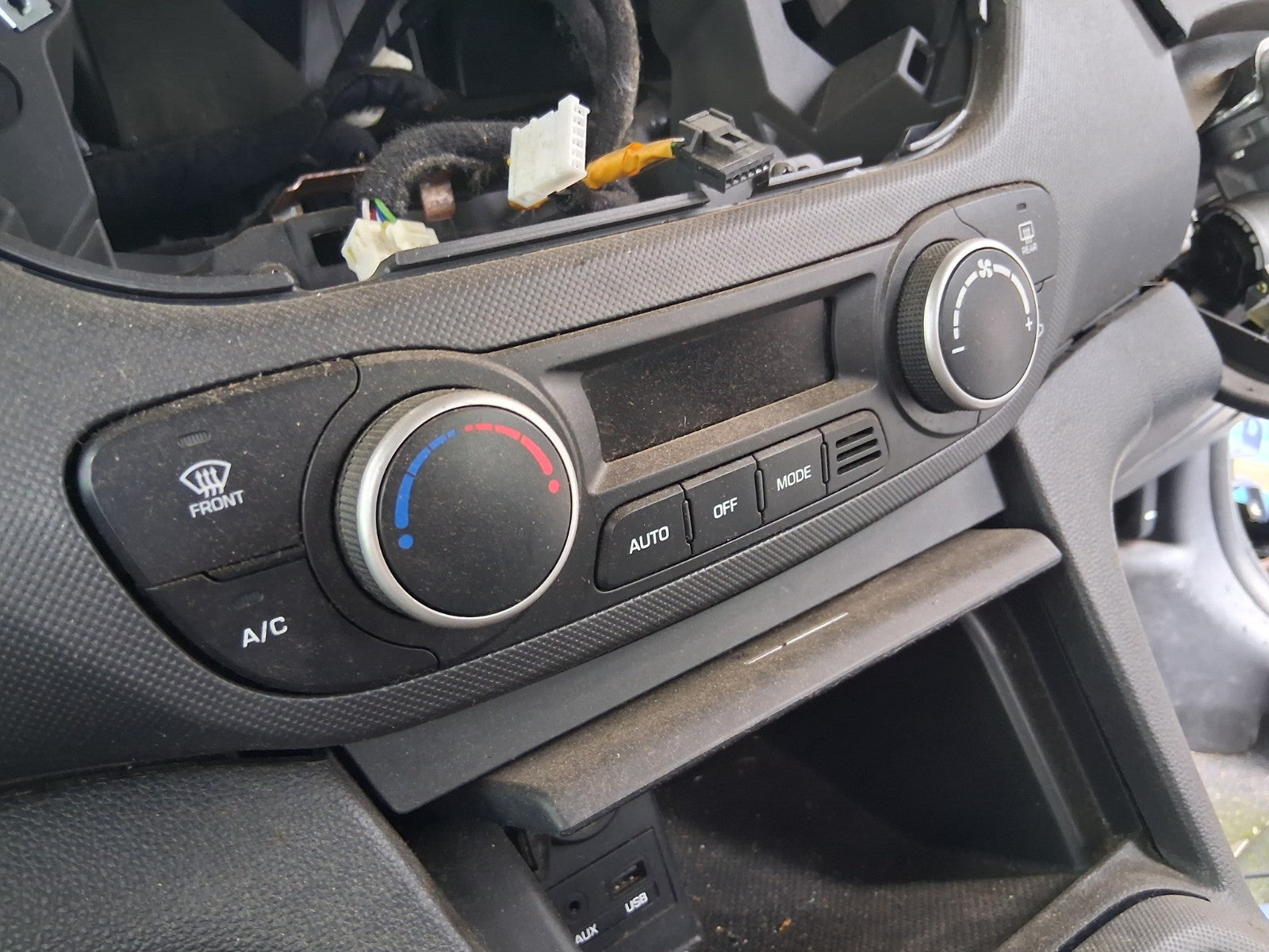 2017 HYUNDAI i10 MK2 AC HEATER CLIMATE CONTROL SWITCH PANEL