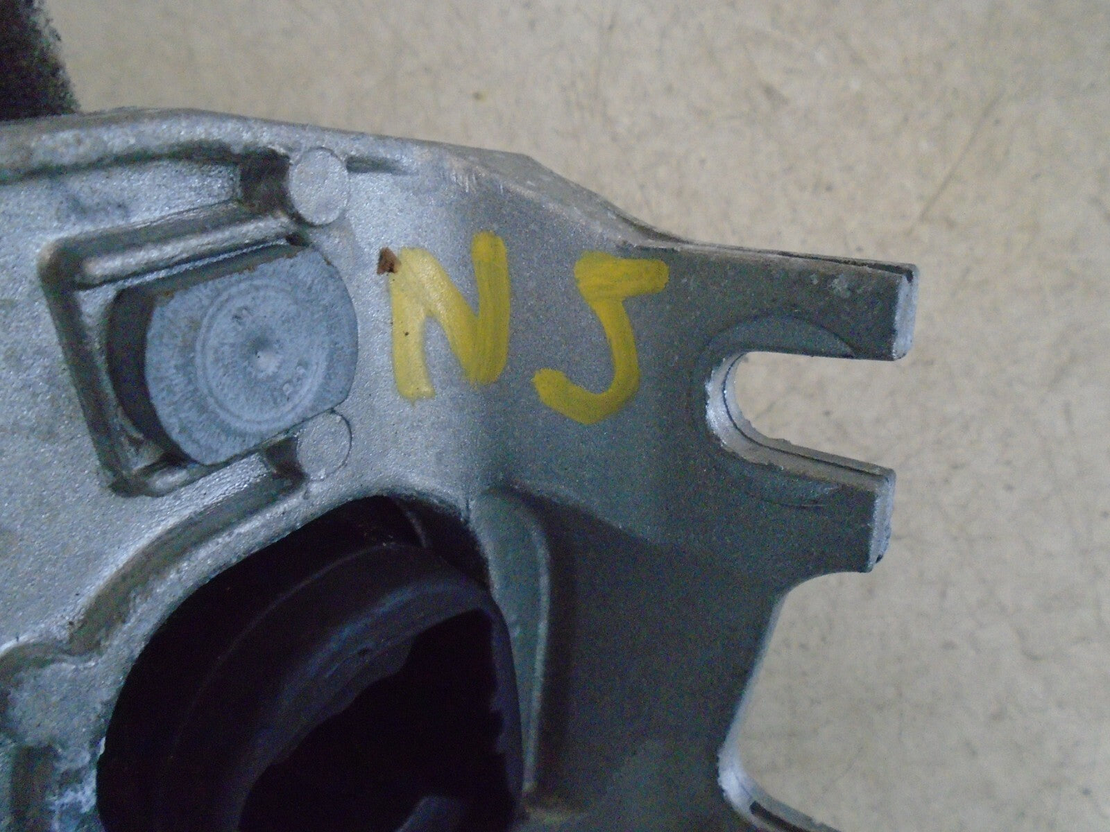 RENAULT CLIO MK4 GEARBOX MOUNTING HOLDER 11228880R