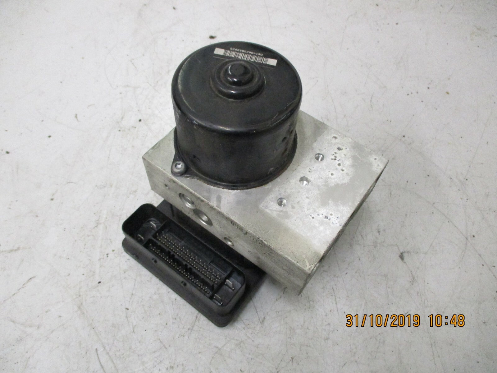 MERCEDES C CLASS W203 ABS BRAKE PUMP AND CONTROL MODULE A2034310812