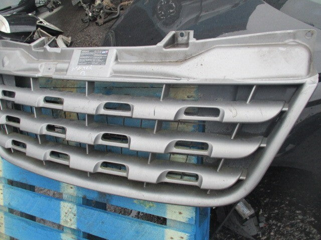 2013 RENAULT MASTER MK3 FRONT CENTRE RADIATOR GRILL 623100256R