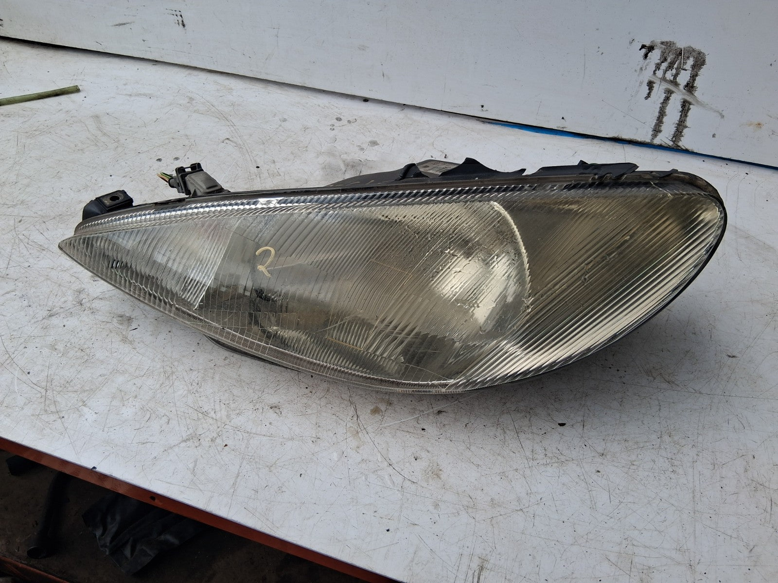 2001 PEUGEOT 206 NSF PASSENGER SIDE FRONT HEADLIGHT HEADLAMP