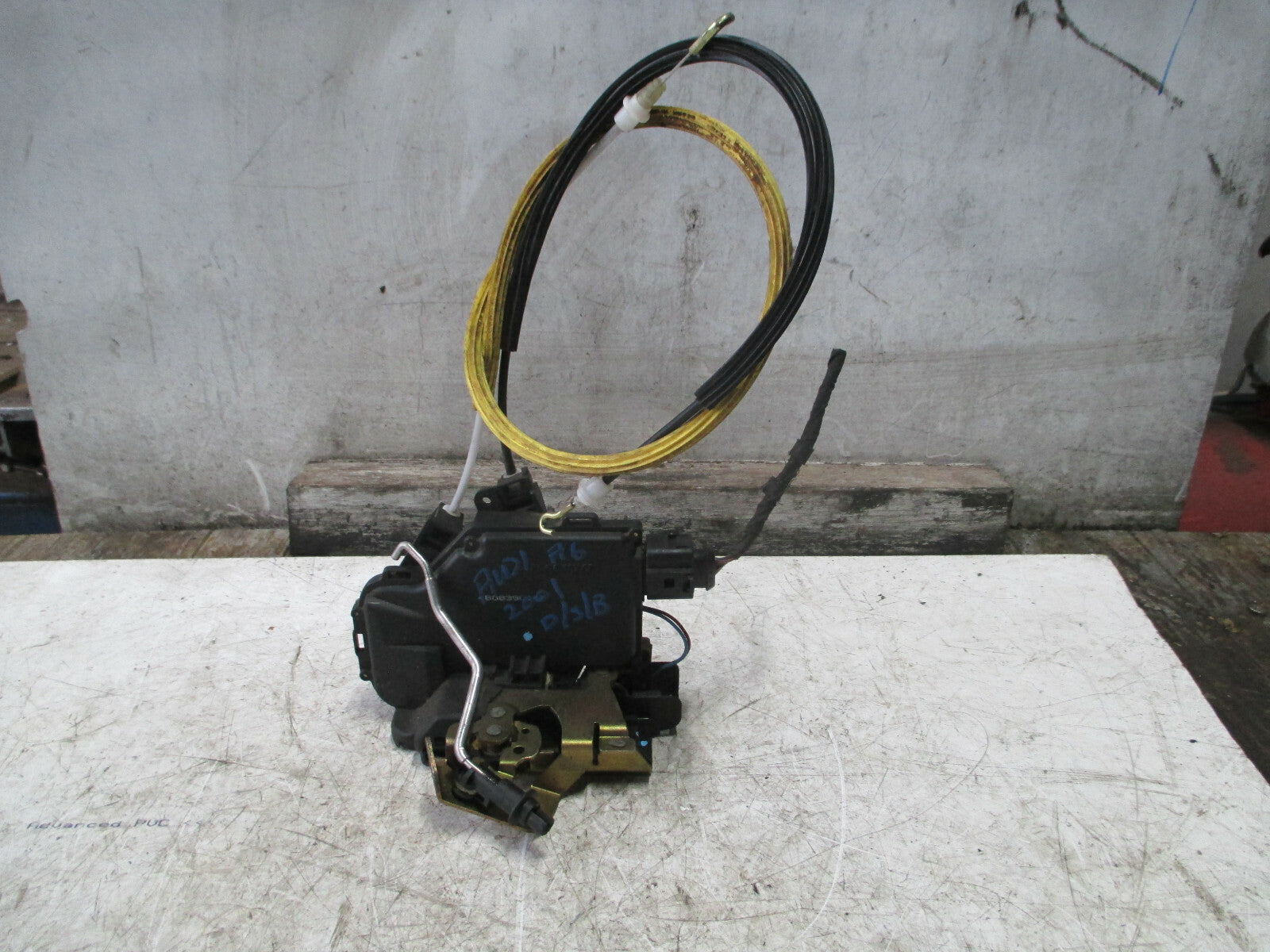 AUDI A6 2001 OSR DRIVER SIDE REAR DOOR LOCK MECHANISM