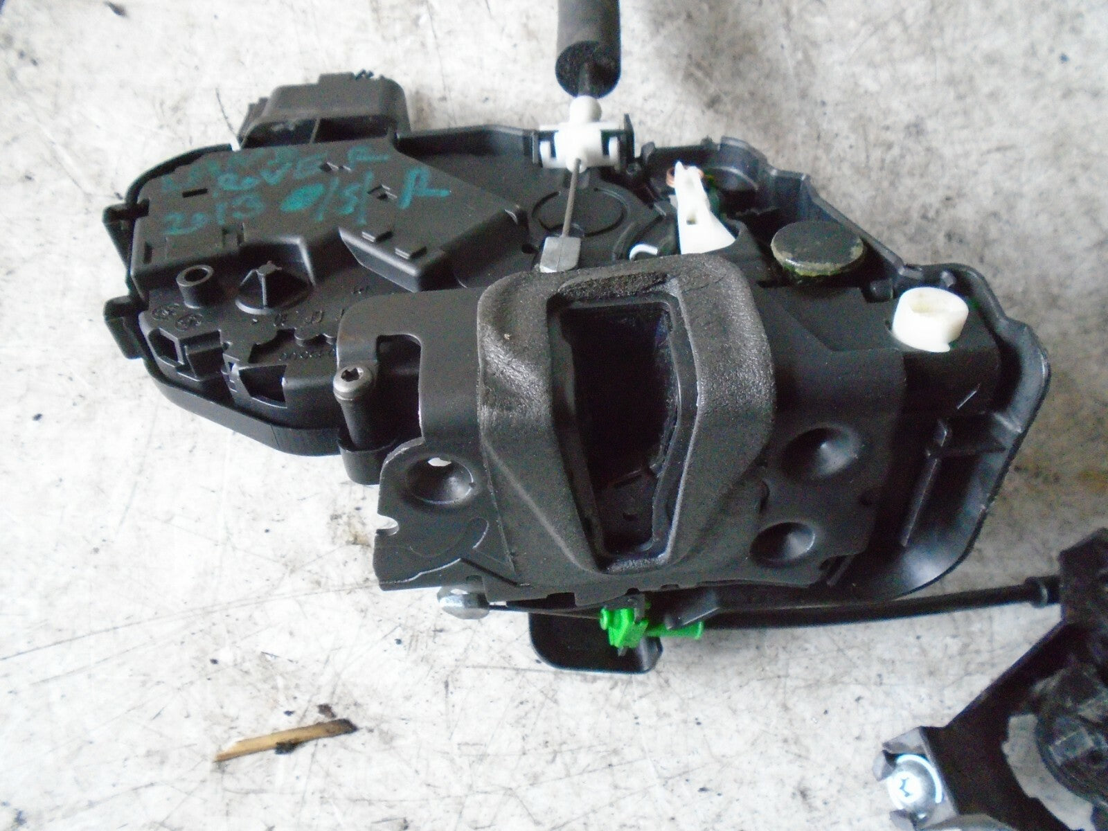 RANGE ROVER EVOQUE 2013 L358 OSR REAR DRIVER SIDE DOOR LOCK MECHANISM