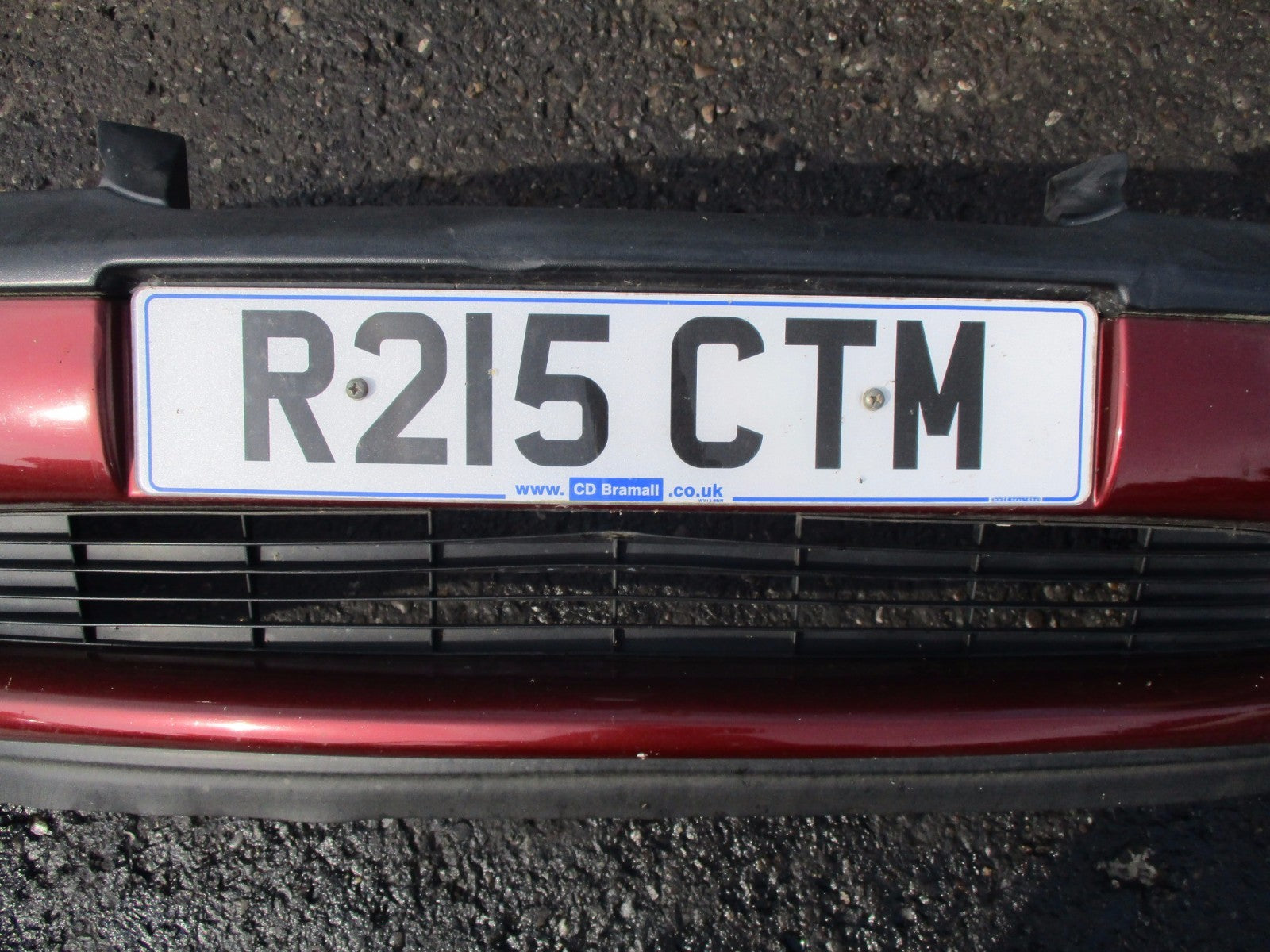 VAUXHALL VECTRA B ESTATE 1997 COMPLETE FRONT BUMPER WITH GRILLS BURGUNDY