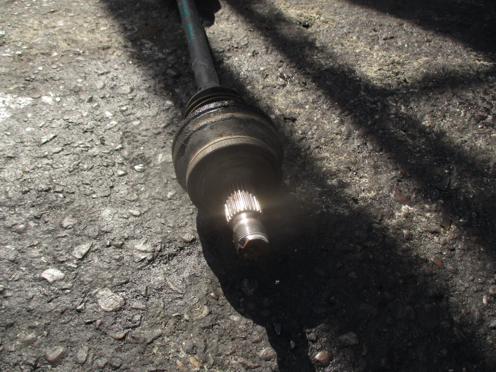 2014 MERCEDES BENZ C CLASS W204 OSR DRIVER SIDE REAR DRIVESHAFT A2113570091