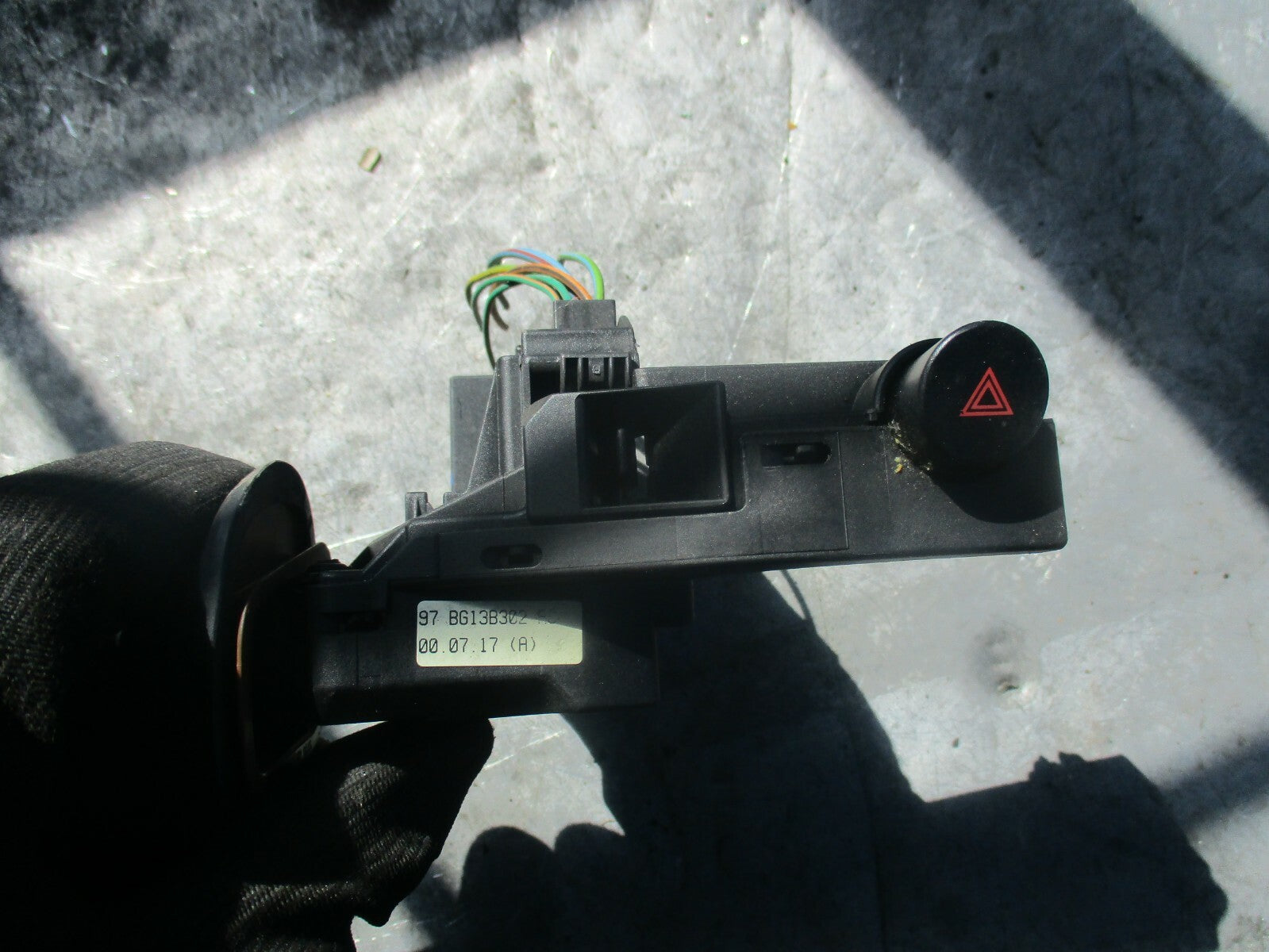FORD MONDEO MK2 INDICATOR STALK SWITCH LEFT & HAZARD SWITCH 97BG13B302