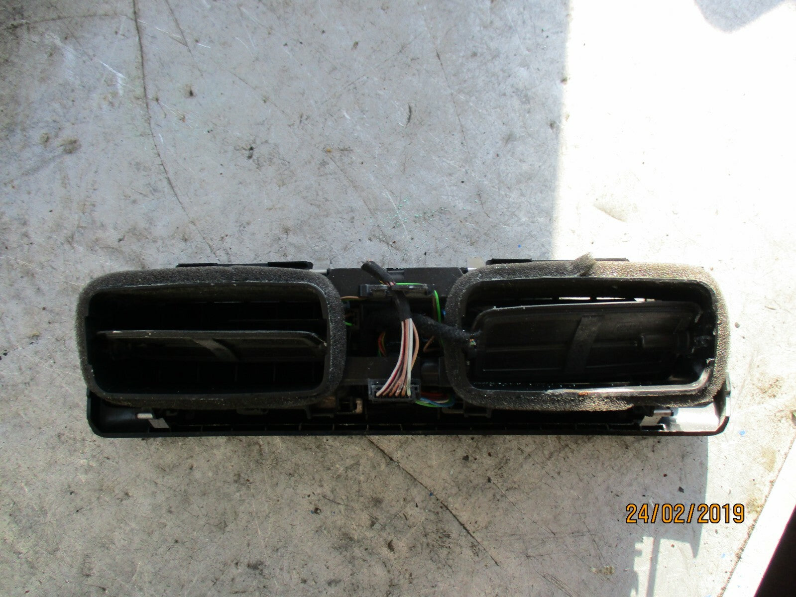 BMW 1 SERIES F20 F21 CENTRE DASHBOARD AIR VENTS 931794504
