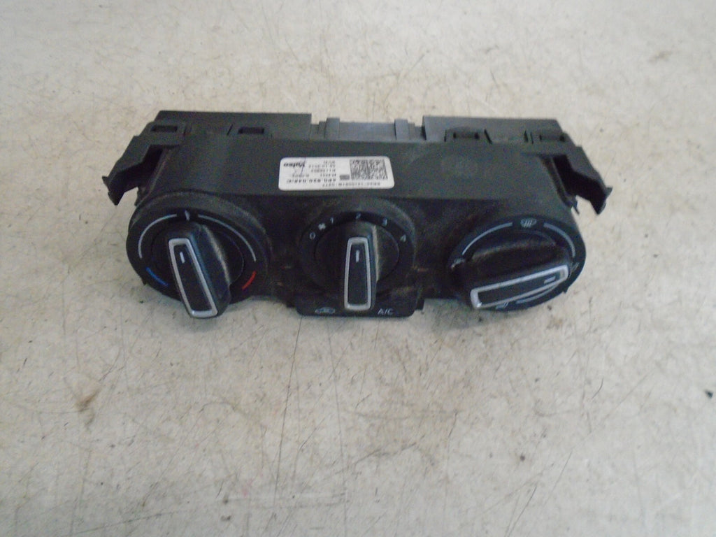 SEAT IBIZA 2015 MK4 6J FRONT HEATER CONTROL PANEL 6P0820045C
