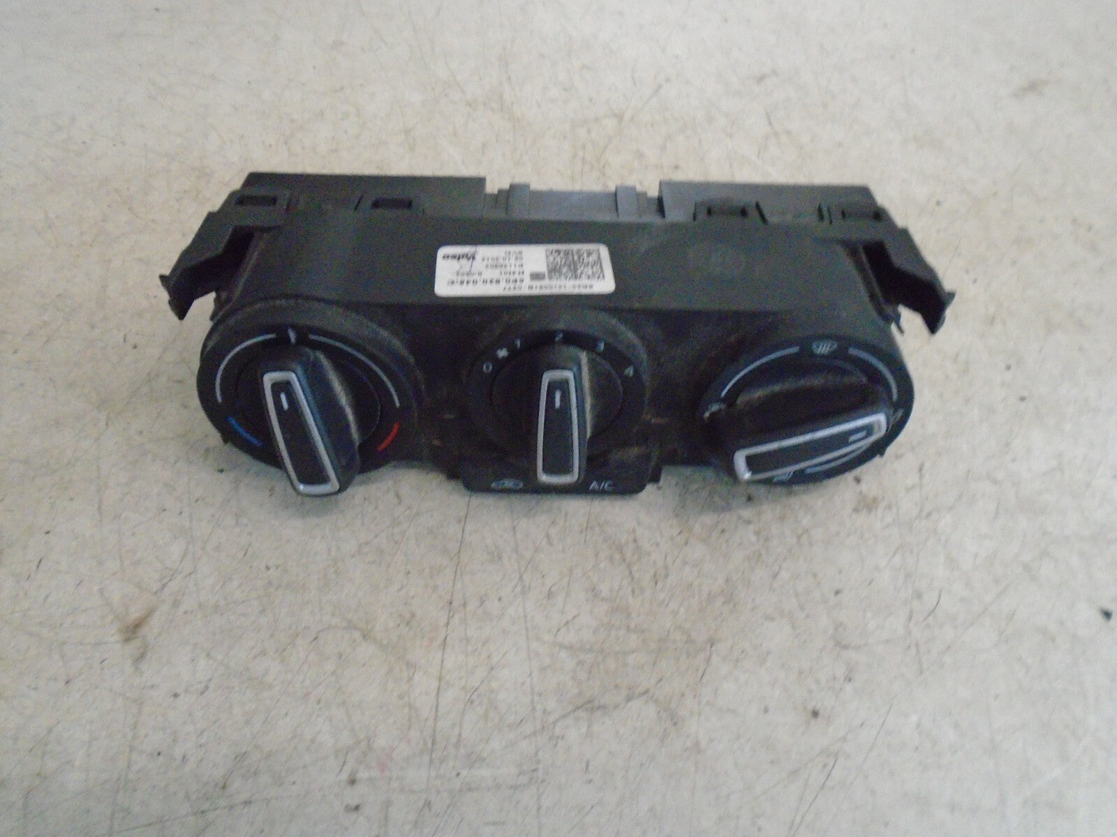SEAT IBIZA 2015 MK4 6J FRONT HEATER CONTROL PANEL 6P0820045C