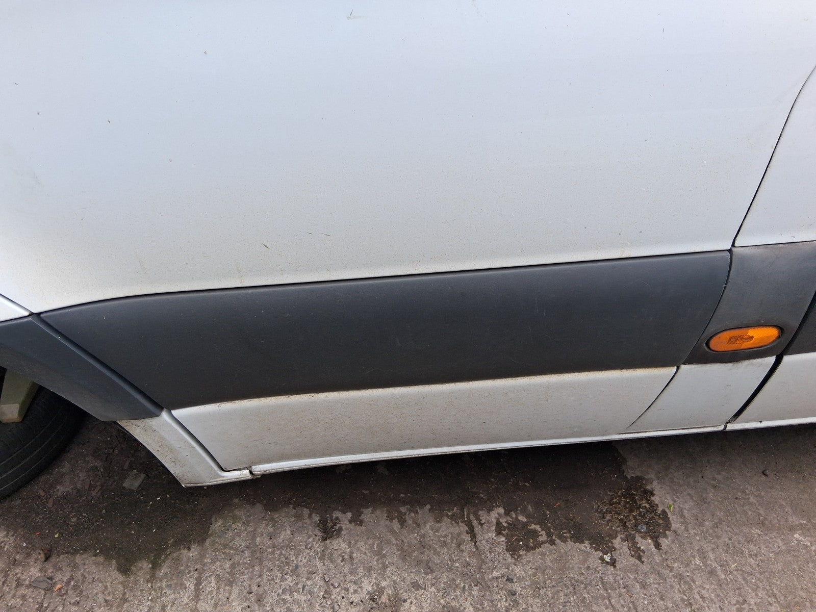 2018 MERCEDES BENZ SPRINTER W907 NSF PASSENGER SIDE FRONT LEFT BARE DOOR WHITE