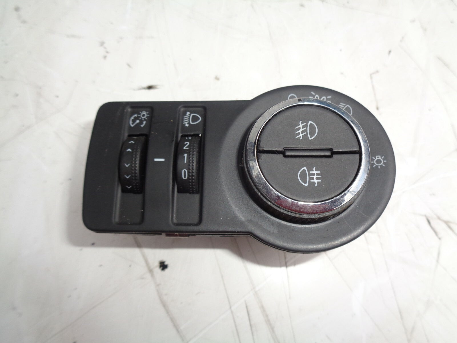 VAUXHALL ASTRA J MK6 HEADLIGHT FOGLIGHT SWITCH 13268695