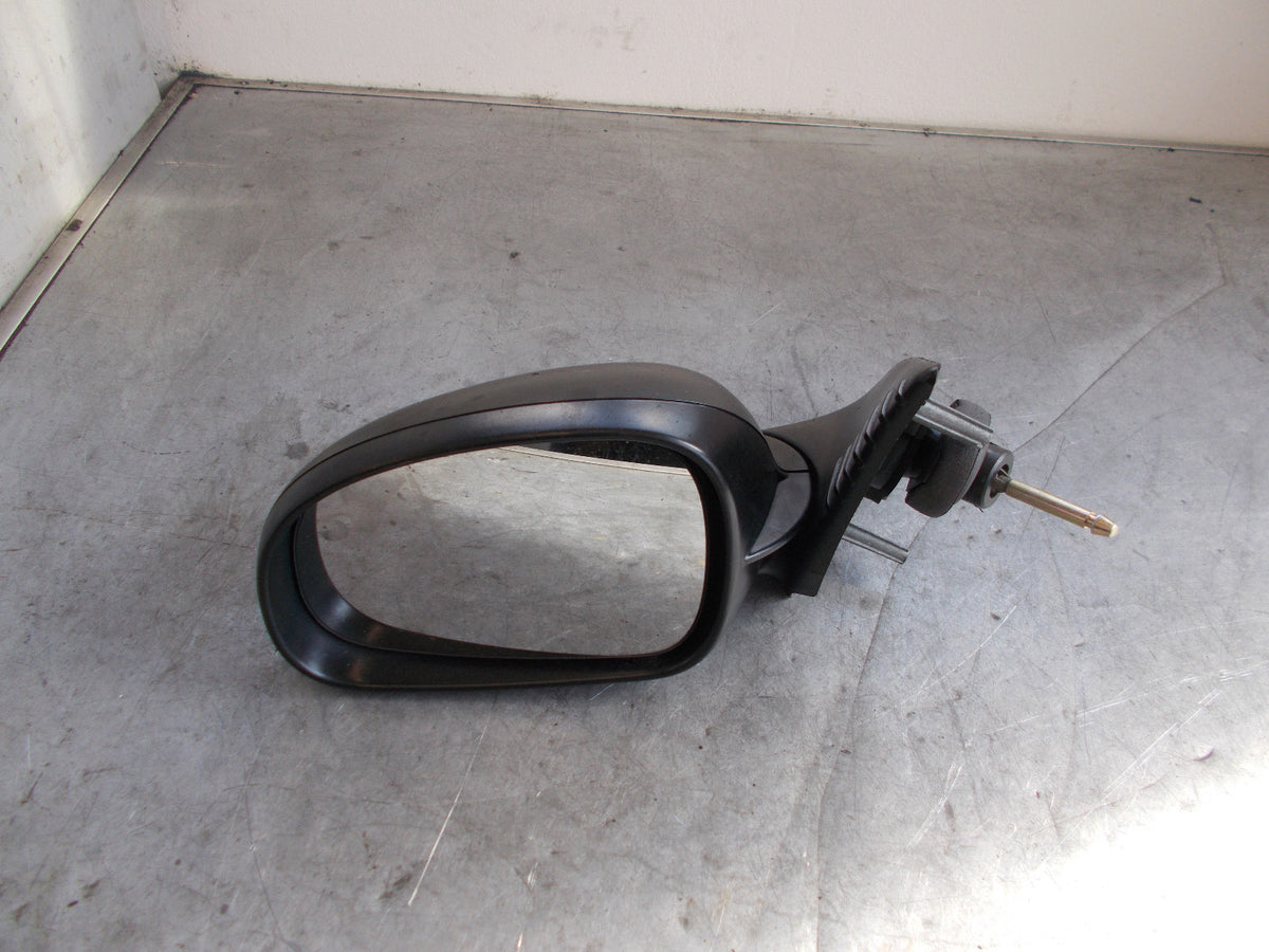 PEUGEOT 406 2001 NS PASSENGER SIDE MANUAL WING MIRROR BLACK