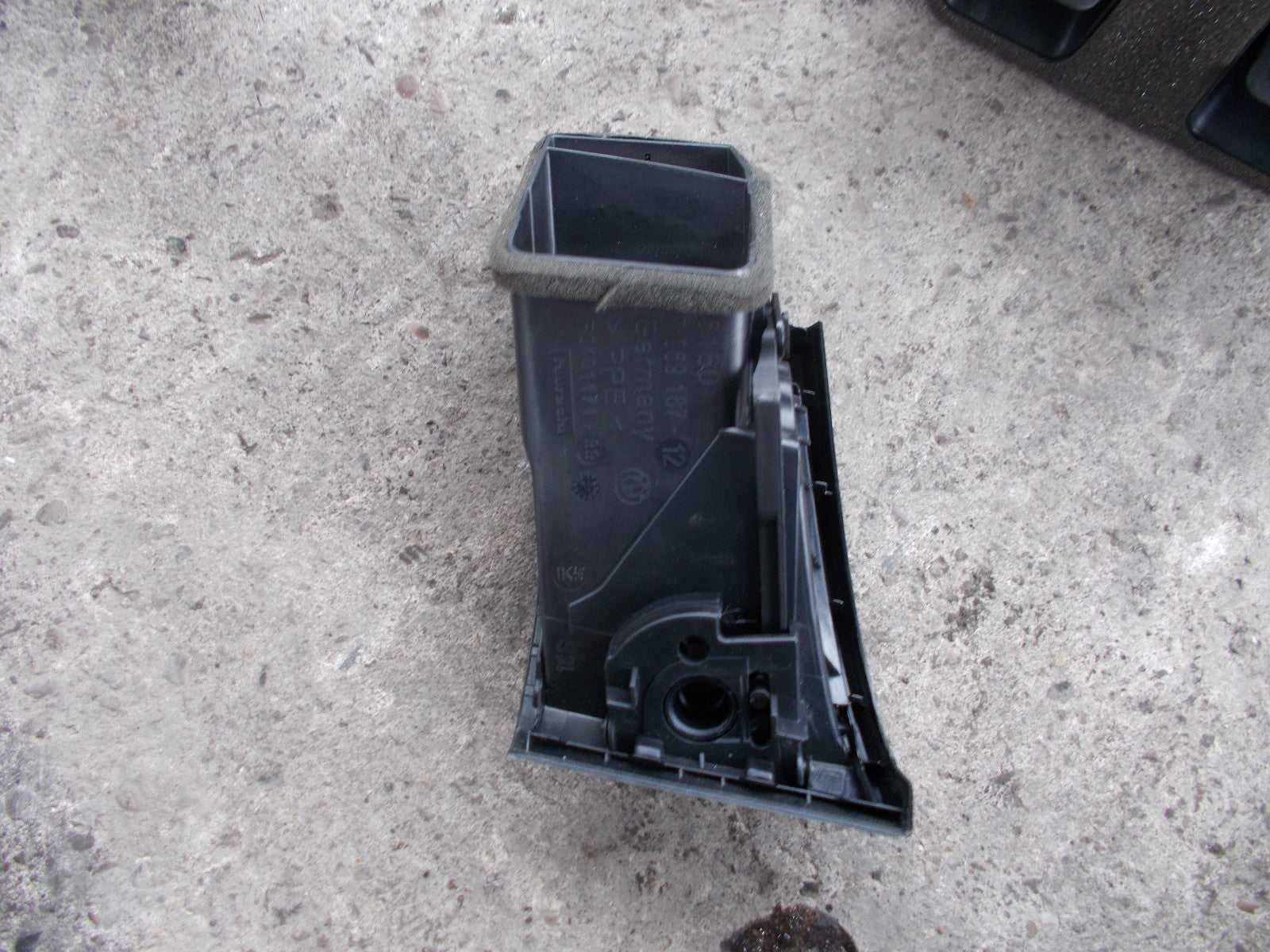 BMW 1 SERIES E87 2006 NEAR SIDE PASSENGER SIDE AIR VENT 7059187-12