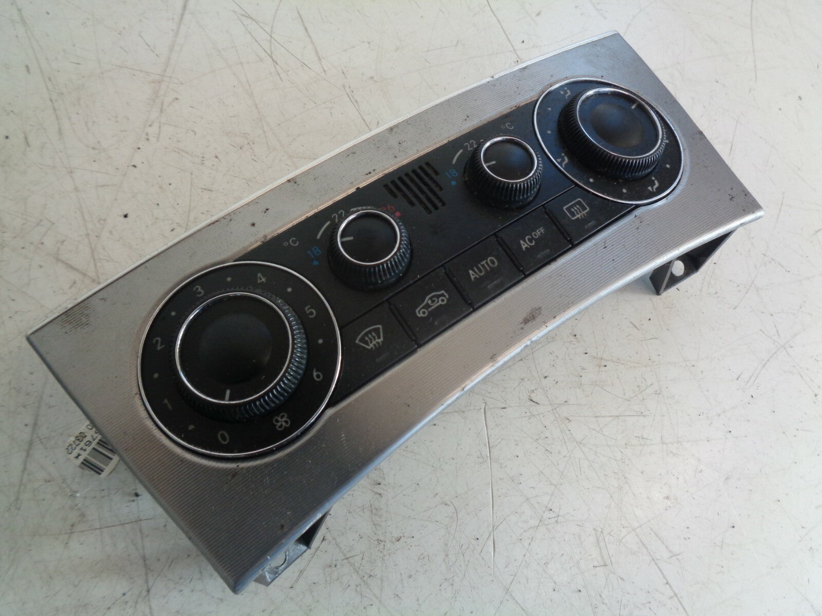 MERCEDES BENZ C CLASS 2005 W203 HEATER A/C CLIMATE CONTROL PANEL A2038301785