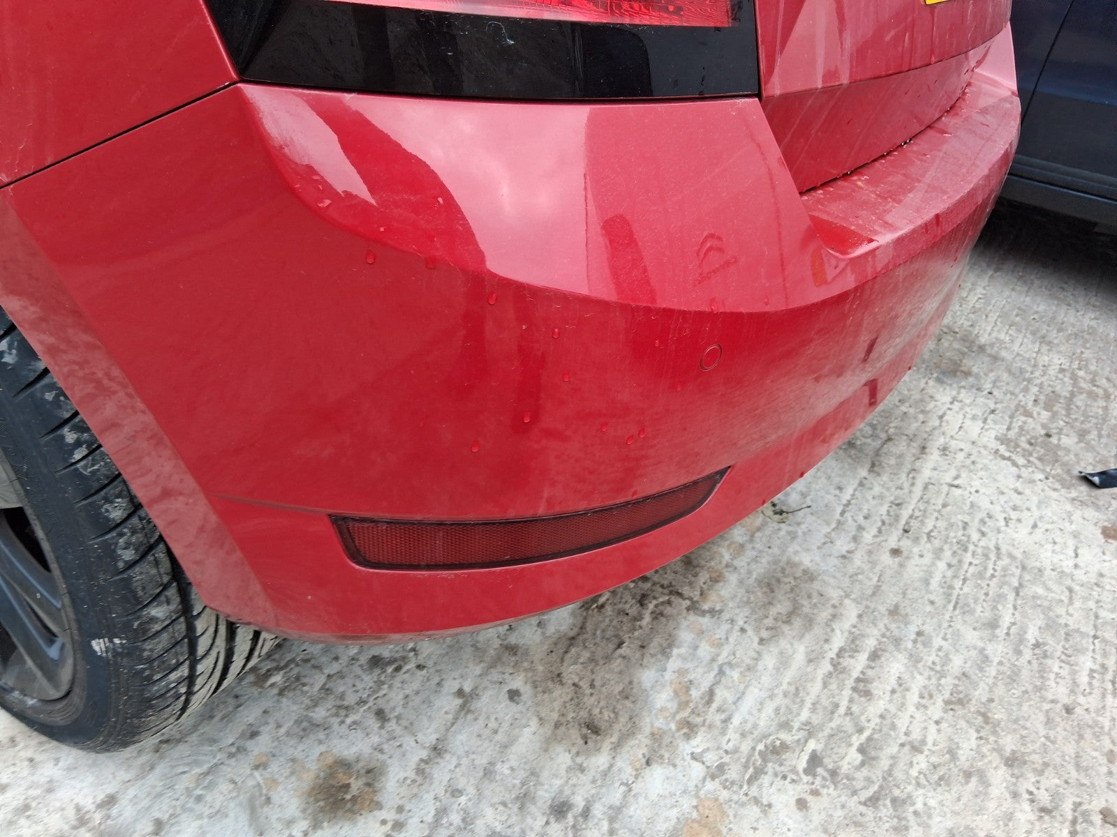 2019 SKODA FABIA MK3 NJ HATCHBACK COMPLETE REAR BUMPER RED