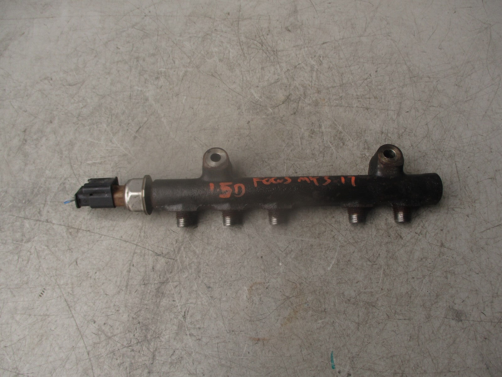 2017 FORD FOCUS MK3 1.5 DIESEL FUEL RAIL 9804776780