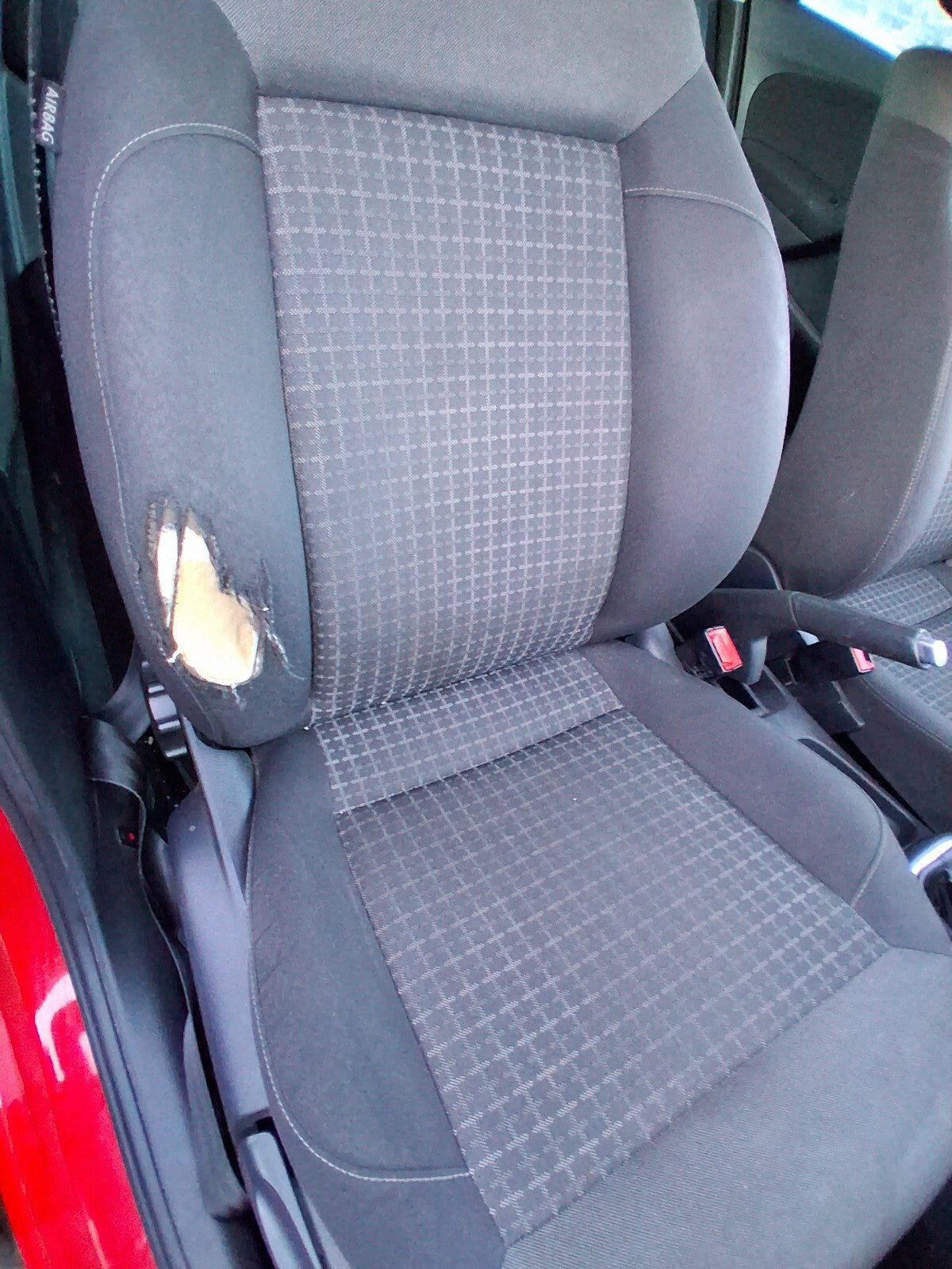 2017 VW VOLKSWAGEN POLO MK5 OSF DRIVER SIDE FRONT RIGHT COMPLETE FABRIC SEAT