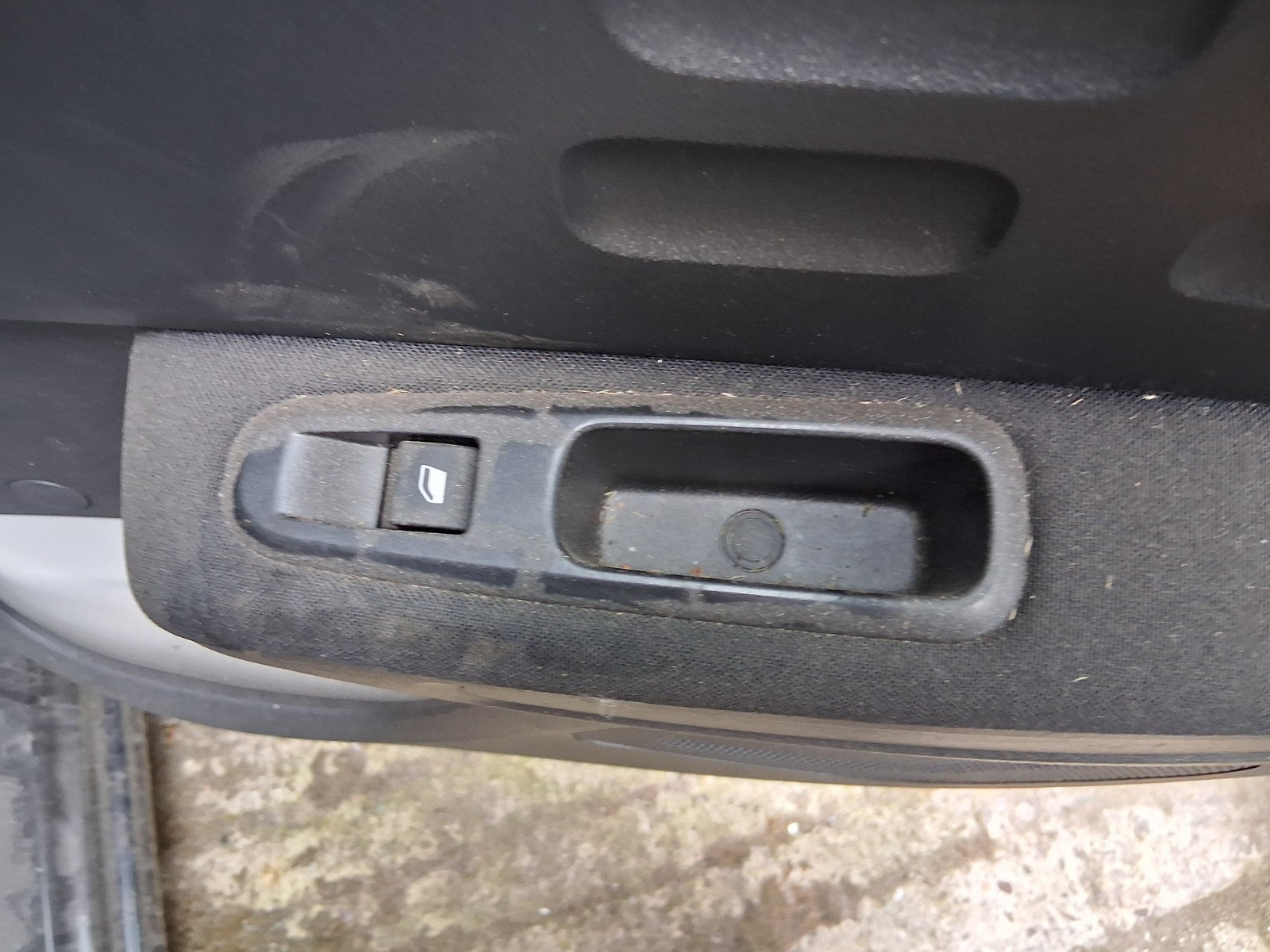 2021 CITROEN C3 MK3 NSR PASSENGER SIDE REAR LEFT WINDOW CONTROL SWITCH