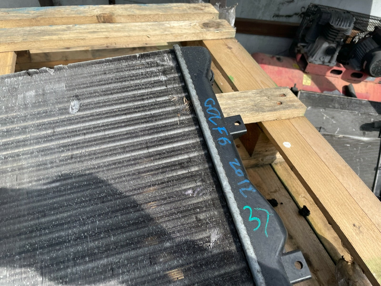 2012 VW VOLKSWAGEN GOLF MK6 1.6 DIESEL WATER COOLANT RADIATOR 1K0121253BB R37