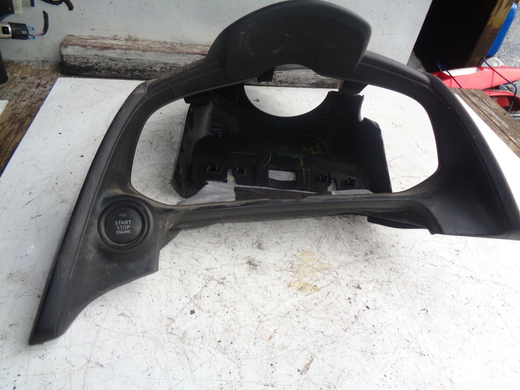 MAZDA 2 MK3 DJ 2016 SPEEDO TRIM HOUSING SURROUND PANEL COVER DA6T 60221