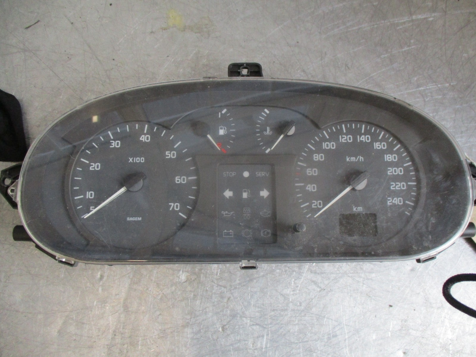 2001 RENAULT SCENIC 1.6 PETROL SPEEDO SEEDOMETER INSTRUMENT CLOCKS P77004277900A