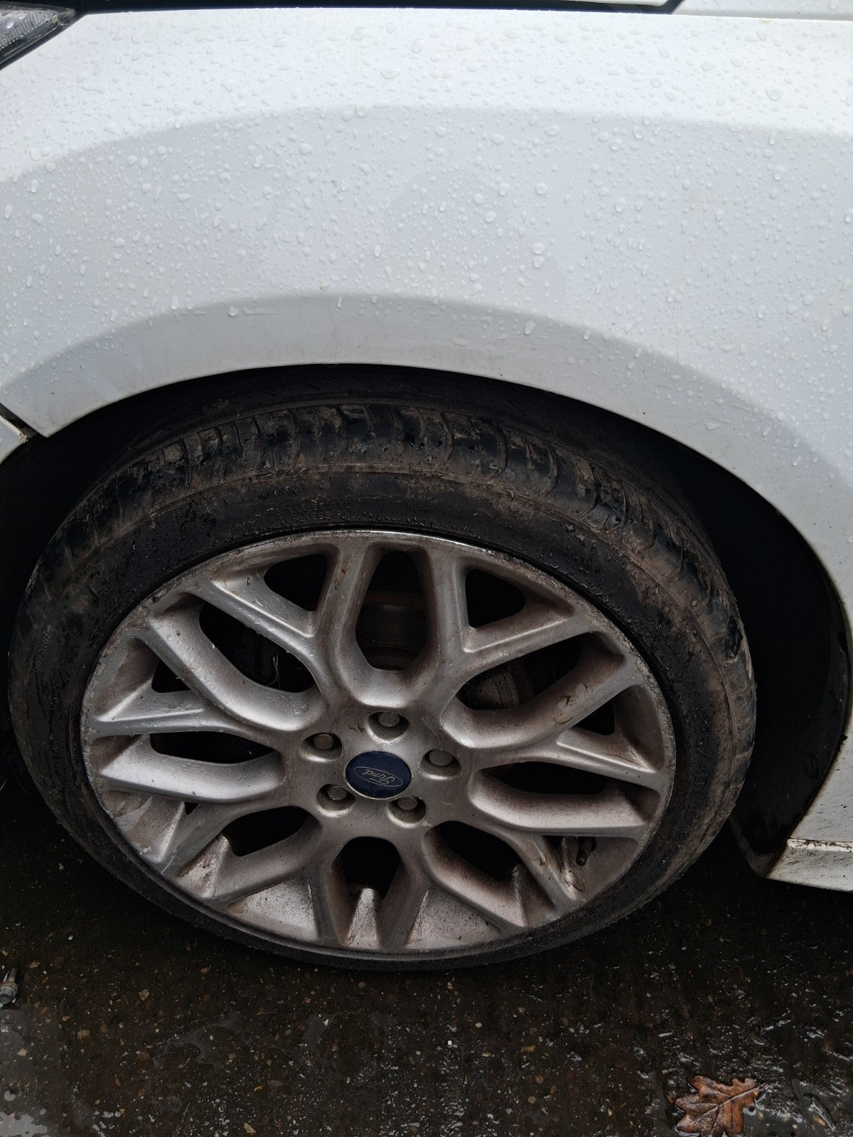 2017 FORD FOCUS MK3 ST LINE 18 INCH ALLOY WHEEL WITH TYRE 235/40R18