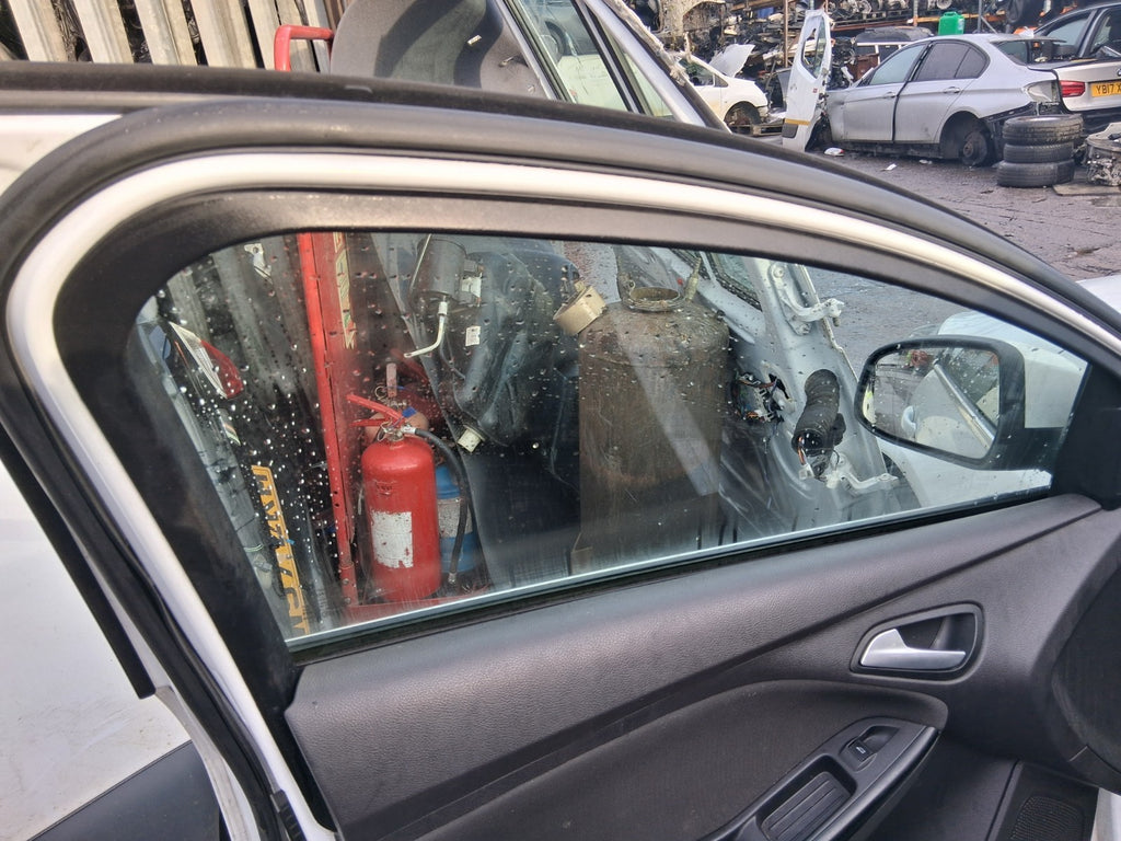 2013 FORD FOCUS MK3 HATCHBACK NSF PASSENGER SIDE FRONT LEFT WINDOW GLASS