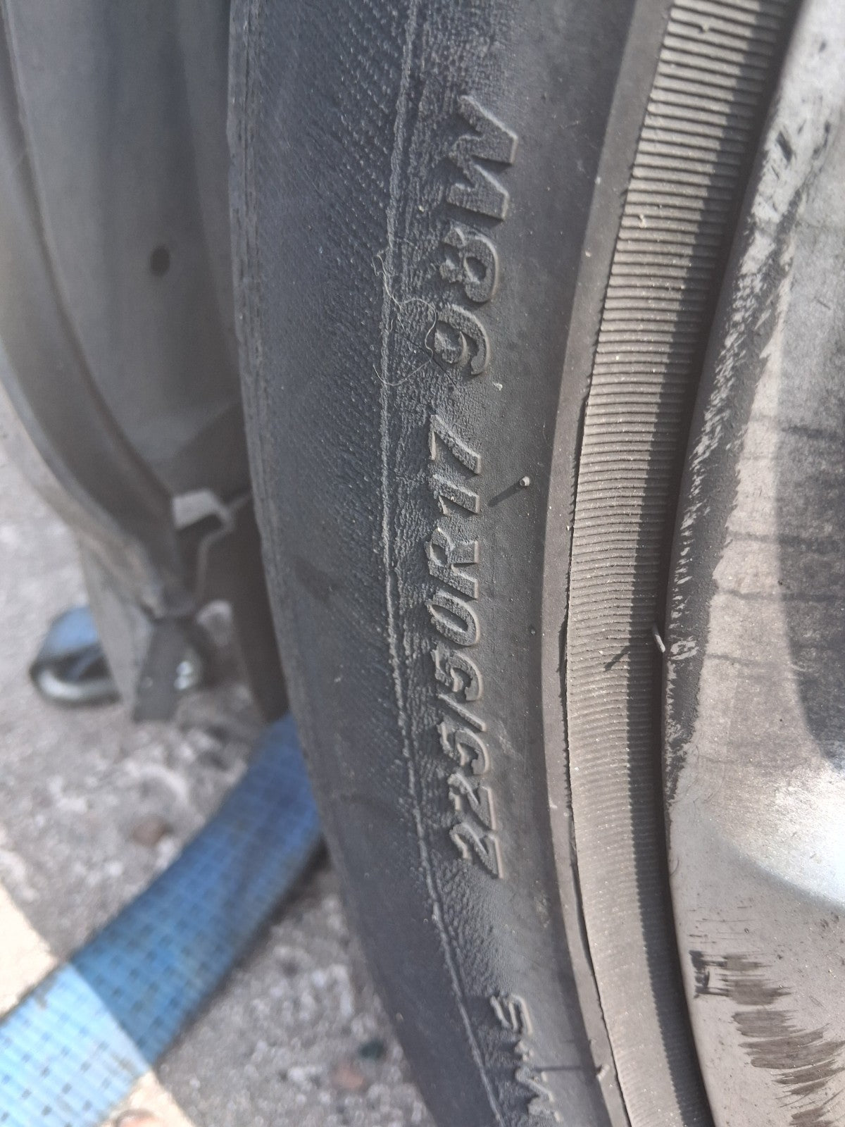 2013 VAUXHALL ASTRA J ESTATE 17 INCH ALLOY WHEEL WITH TYRE 225/50R17